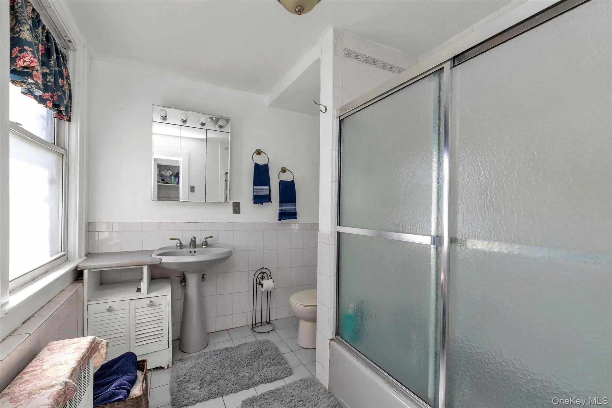 First floor main bathroom First floor main bathroom