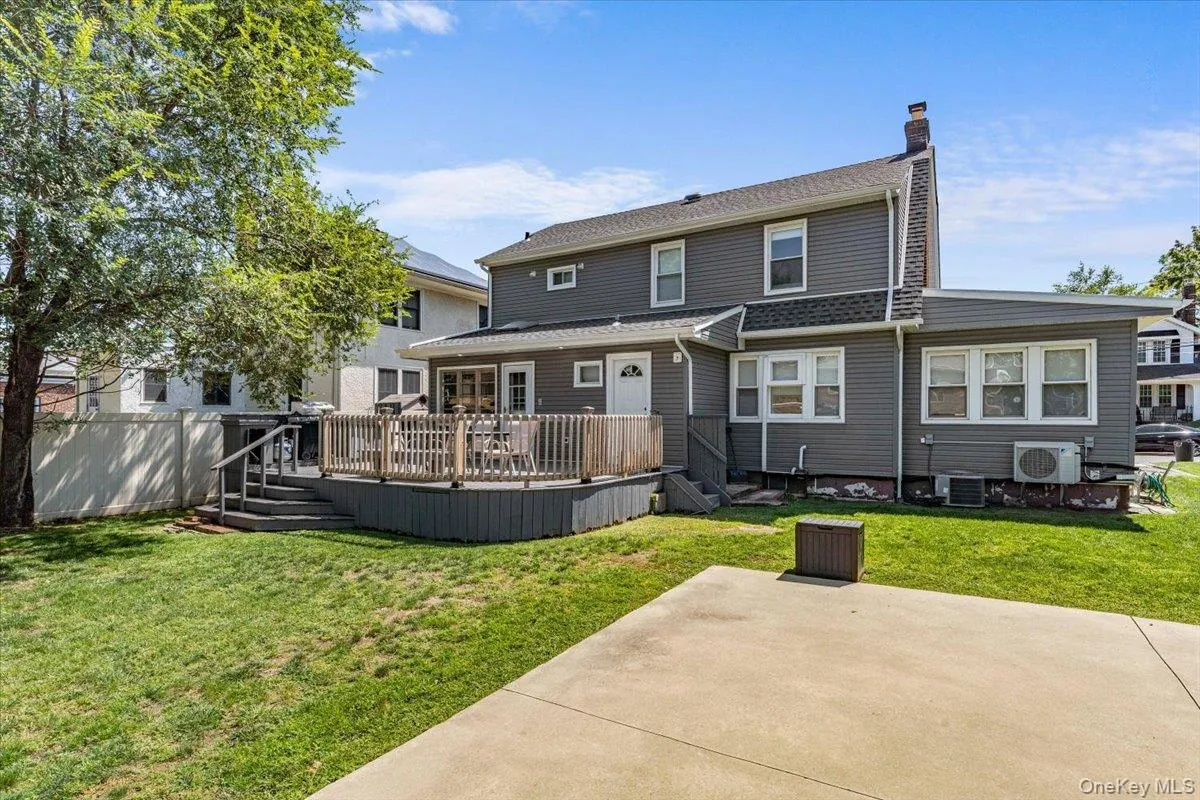 1068 Highland Place, Hempstead, NY, 3 Bedrooms Bedrooms, 9 Rooms Rooms,3 BathroomsBathrooms,Residential,For Rent,Highland,0,1042539 1068 Highland Place, Hempstead, NY, 3 Bedrooms Bedrooms, 9 Rooms Rooms,3 BathroomsBathrooms,Residential,For Rent,Highland,0,1042539