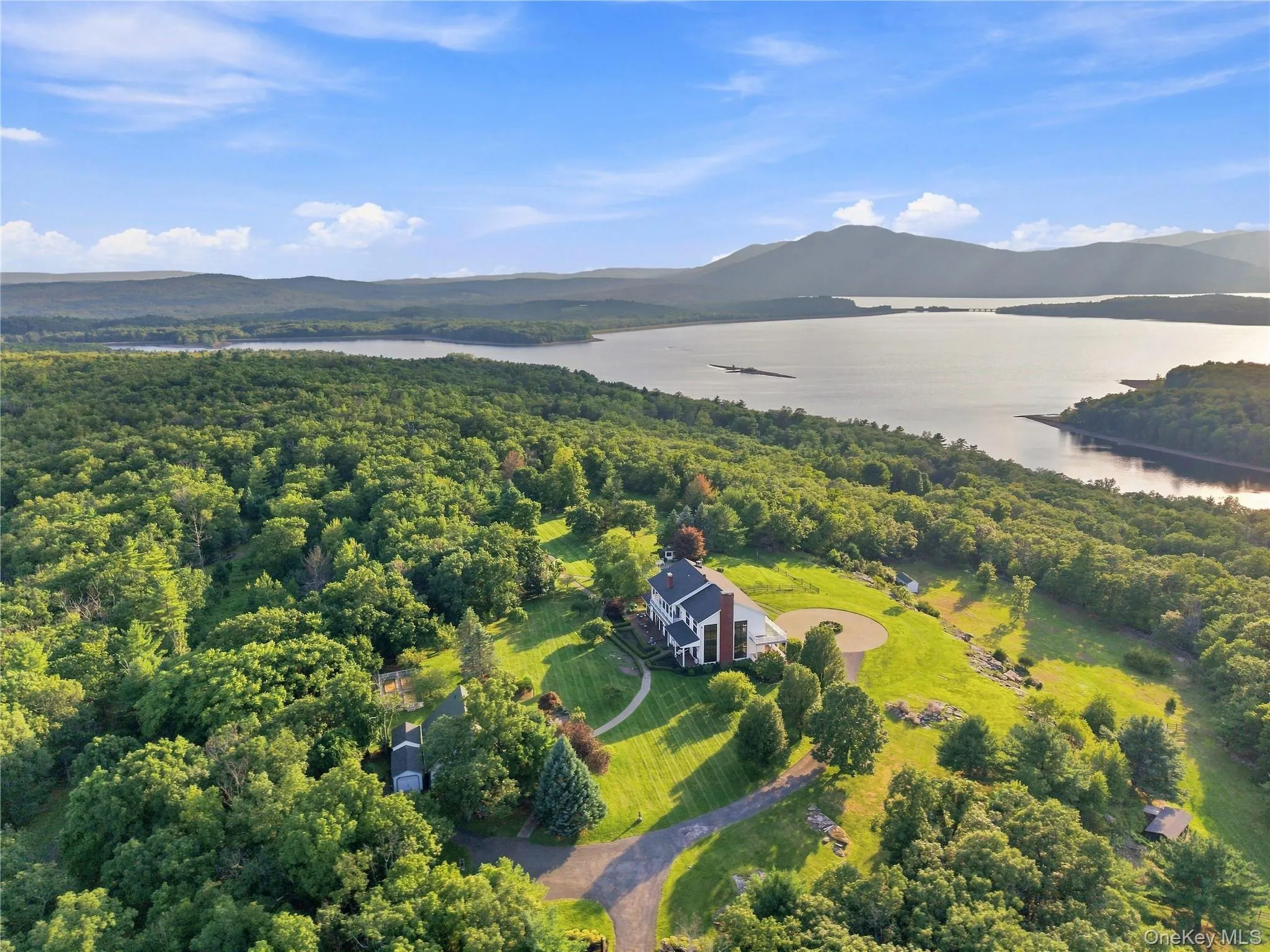 1471 Rt-28A, Hurley, NY, 9 Bedrooms Bedrooms, 16 Rooms Rooms,5 BathroomsBathrooms,Residential,For Rent,Rt-28A,0,1042545 1471 Rt-28A, Hurley, NY, 9 Bedrooms Bedrooms, 16 Rooms Rooms,5 BathroomsBathrooms,Residential,For Rent,Rt-28A,0,1042545