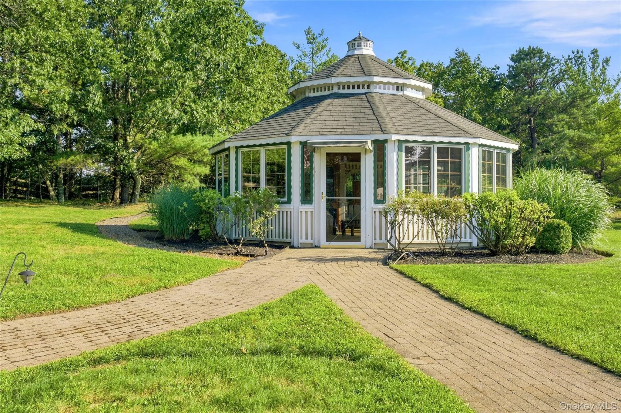 1471 Rt-28A, Hurley, NY, 9 Bedrooms Bedrooms, 16 Rooms Rooms,5 BathroomsBathrooms,Residential,For Rent,Rt-28A,0,1042545 1471 Rt-28A, Hurley, NY, 9 Bedrooms Bedrooms, 16 Rooms Rooms,5 BathroomsBathrooms,Residential,For Rent,Rt-28A,0,1042545
