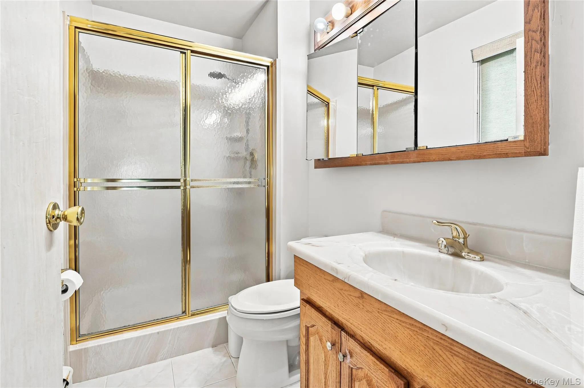 Full Bathroom Full Bathroom