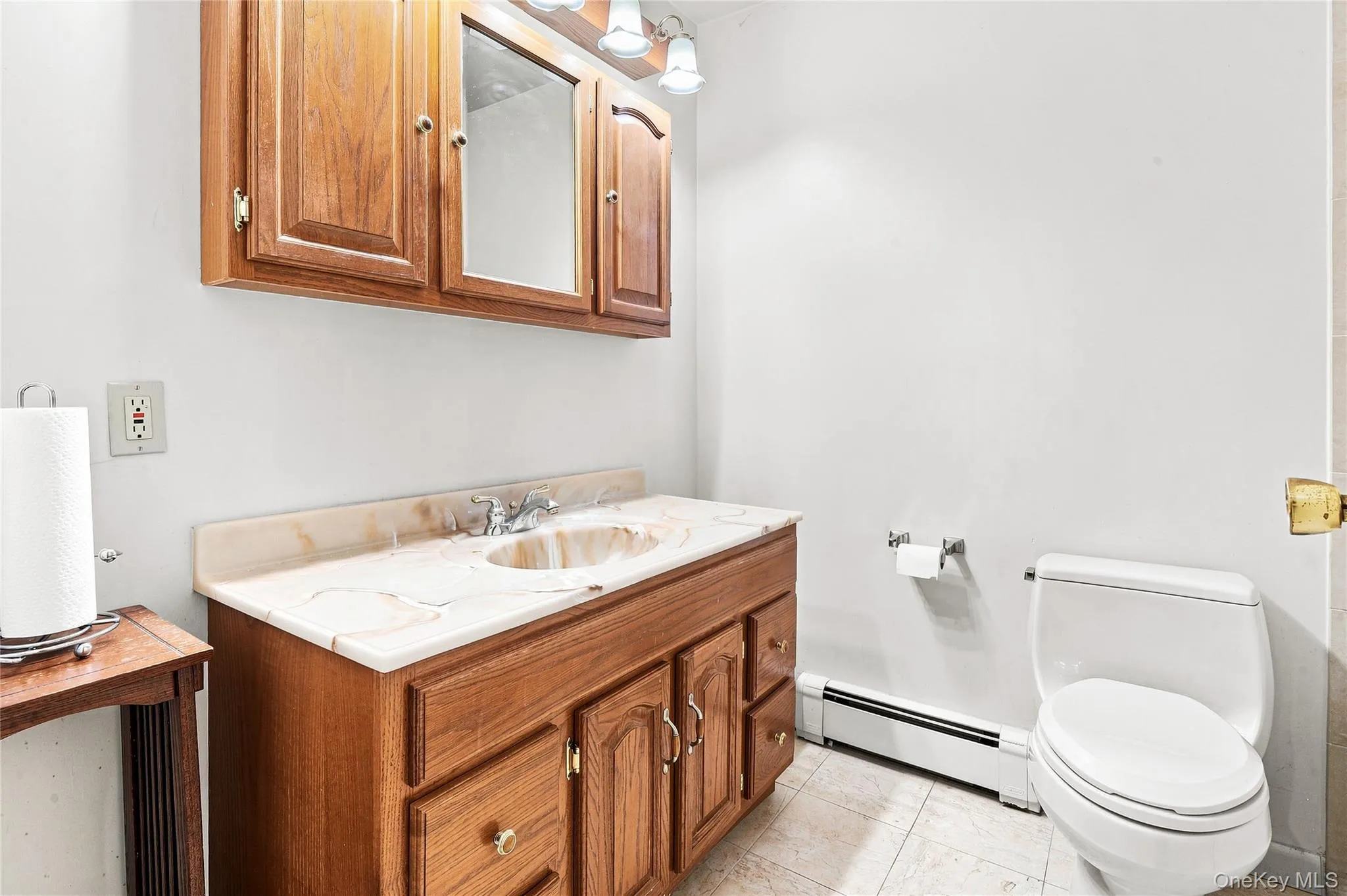 Full Bathroom Full Bathroom