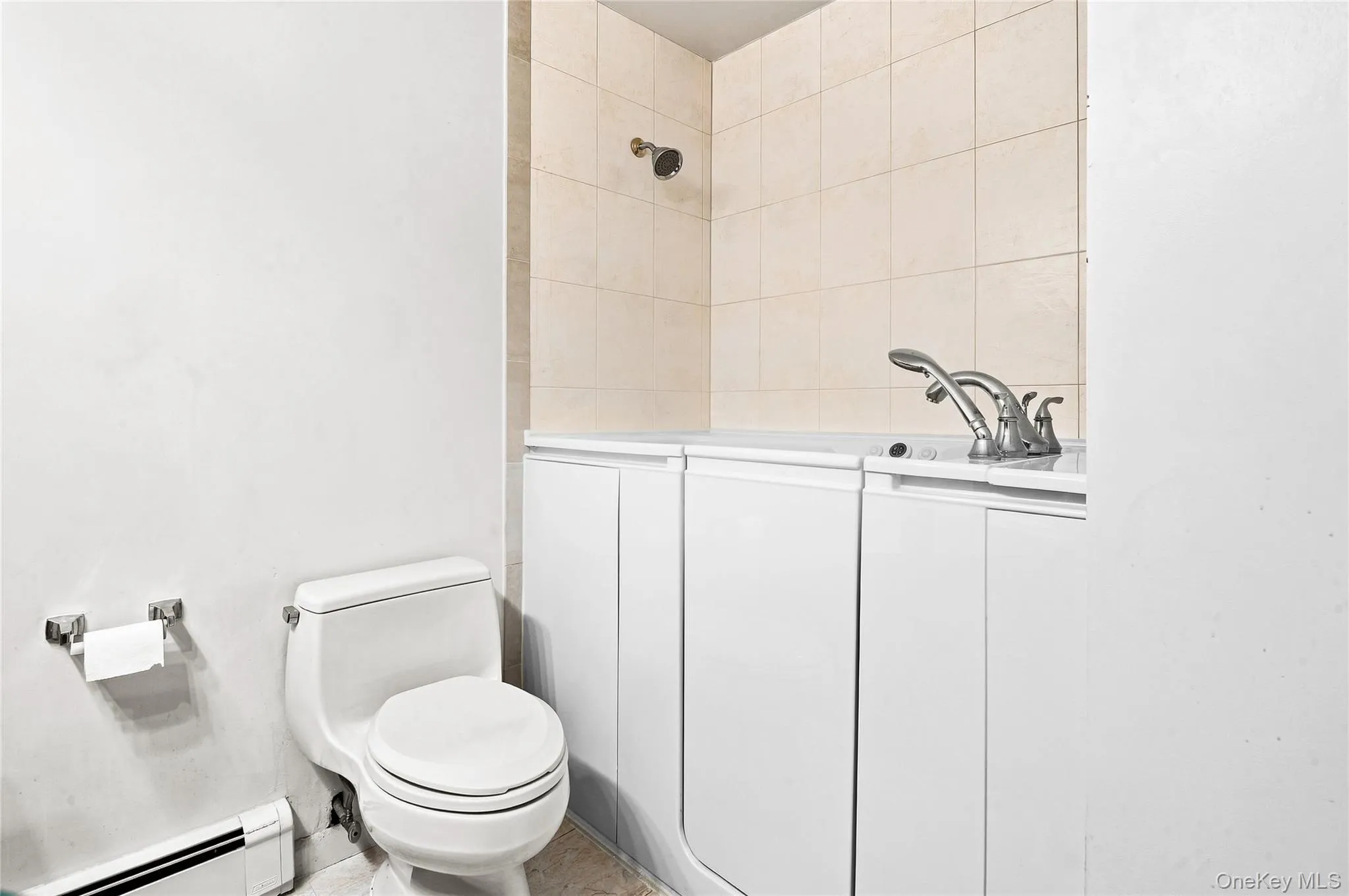 Full Bathroom Full Bathroom