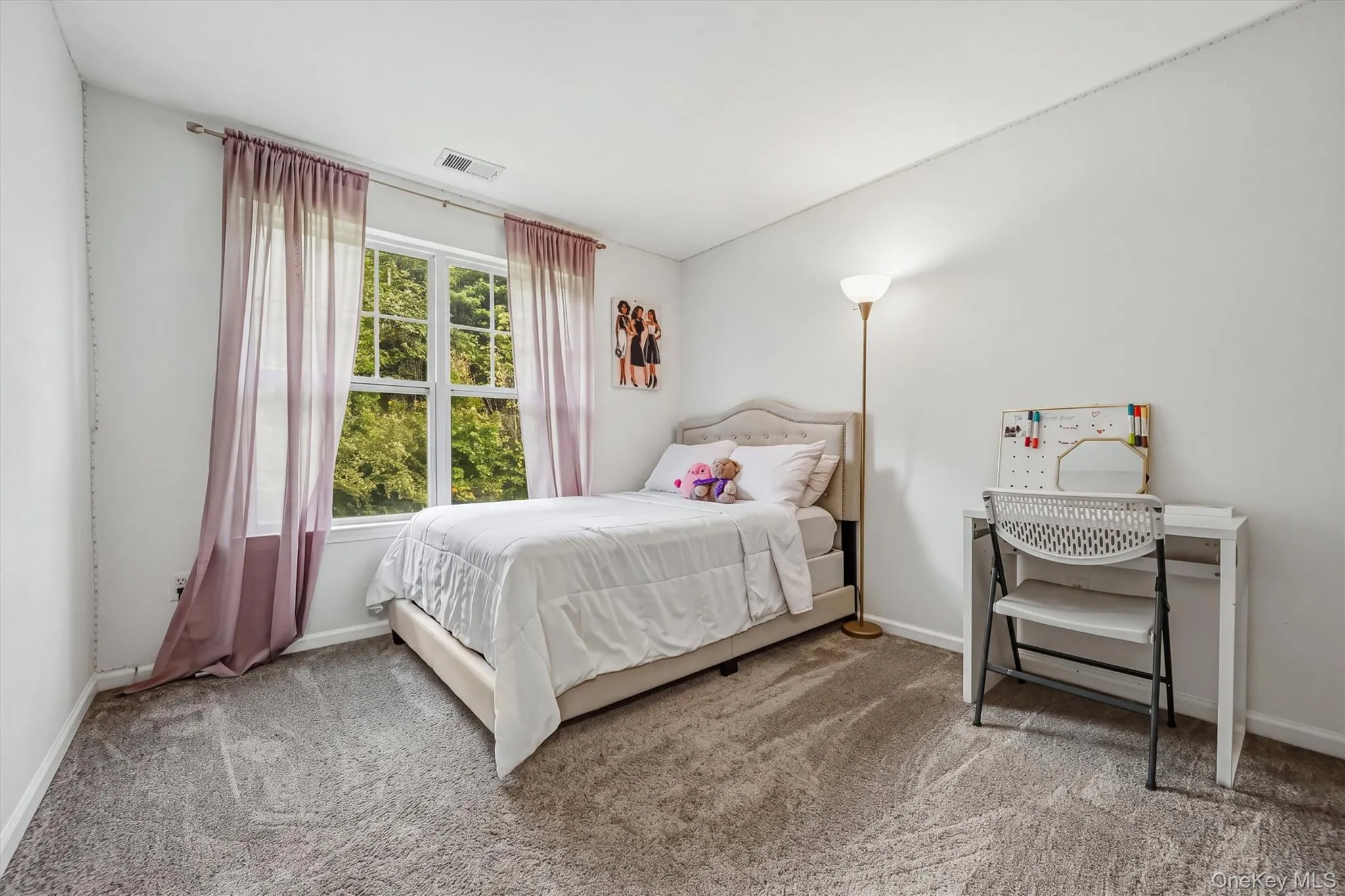 Spacious second Bedroom with large window Spacious second Bedroom with large window