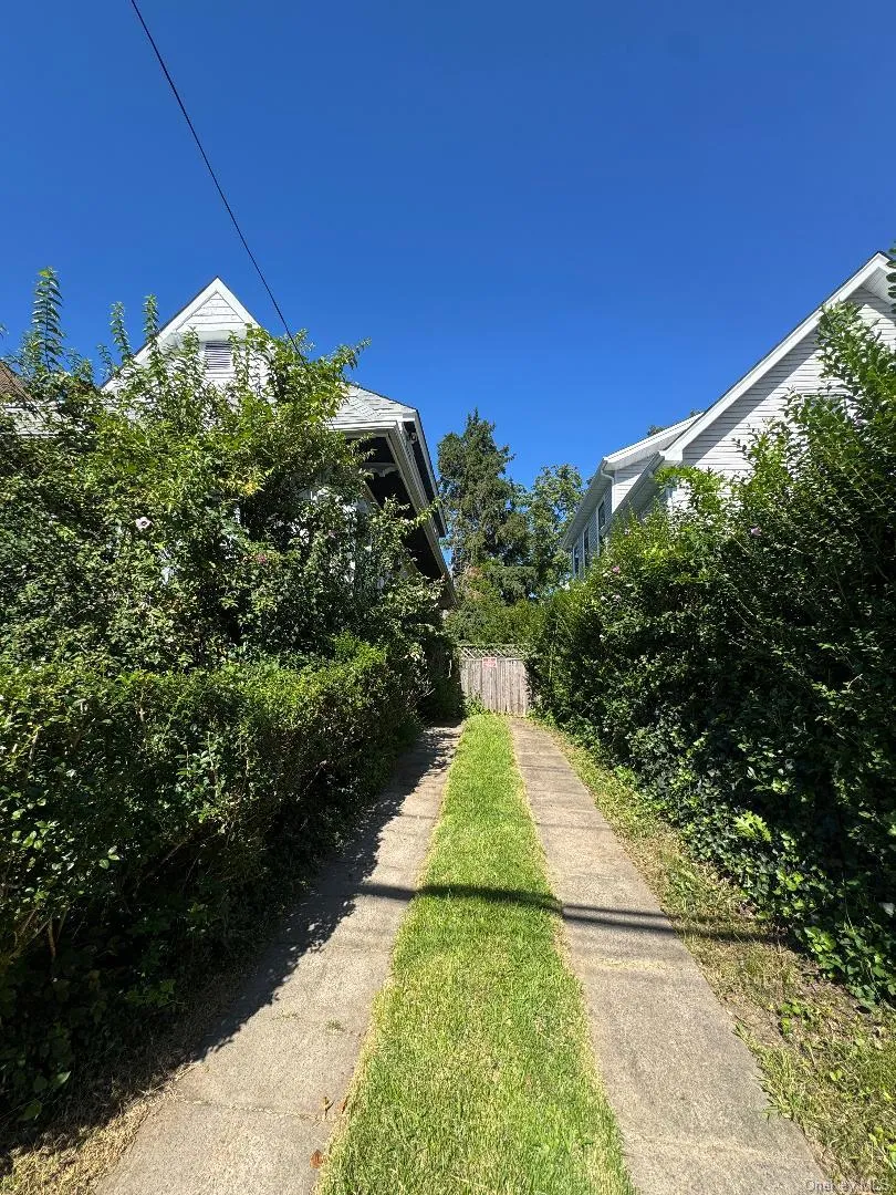 27-43 Humphrey Street, New York, NY, 3 Bedrooms Bedrooms, 7 Rooms Rooms,2 BathroomsBathrooms,Residential,For Rent,Humphrey,0,1042555 27-43 Humphrey Street, New York, NY, 3 Bedrooms Bedrooms, 7 Rooms Rooms,2 BathroomsBathrooms,Residential,For Rent,Humphrey,0,1042555