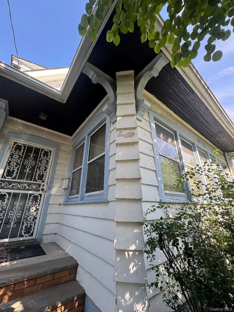 27-43 Humphrey Street, New York, NY, 3 Bedrooms Bedrooms, 7 Rooms Rooms,2 BathroomsBathrooms,Residential,For Rent,Humphrey,0,1042555 27-43 Humphrey Street, New York, NY, 3 Bedrooms Bedrooms, 7 Rooms Rooms,2 BathroomsBathrooms,Residential,For Rent,Humphrey,0,1042555