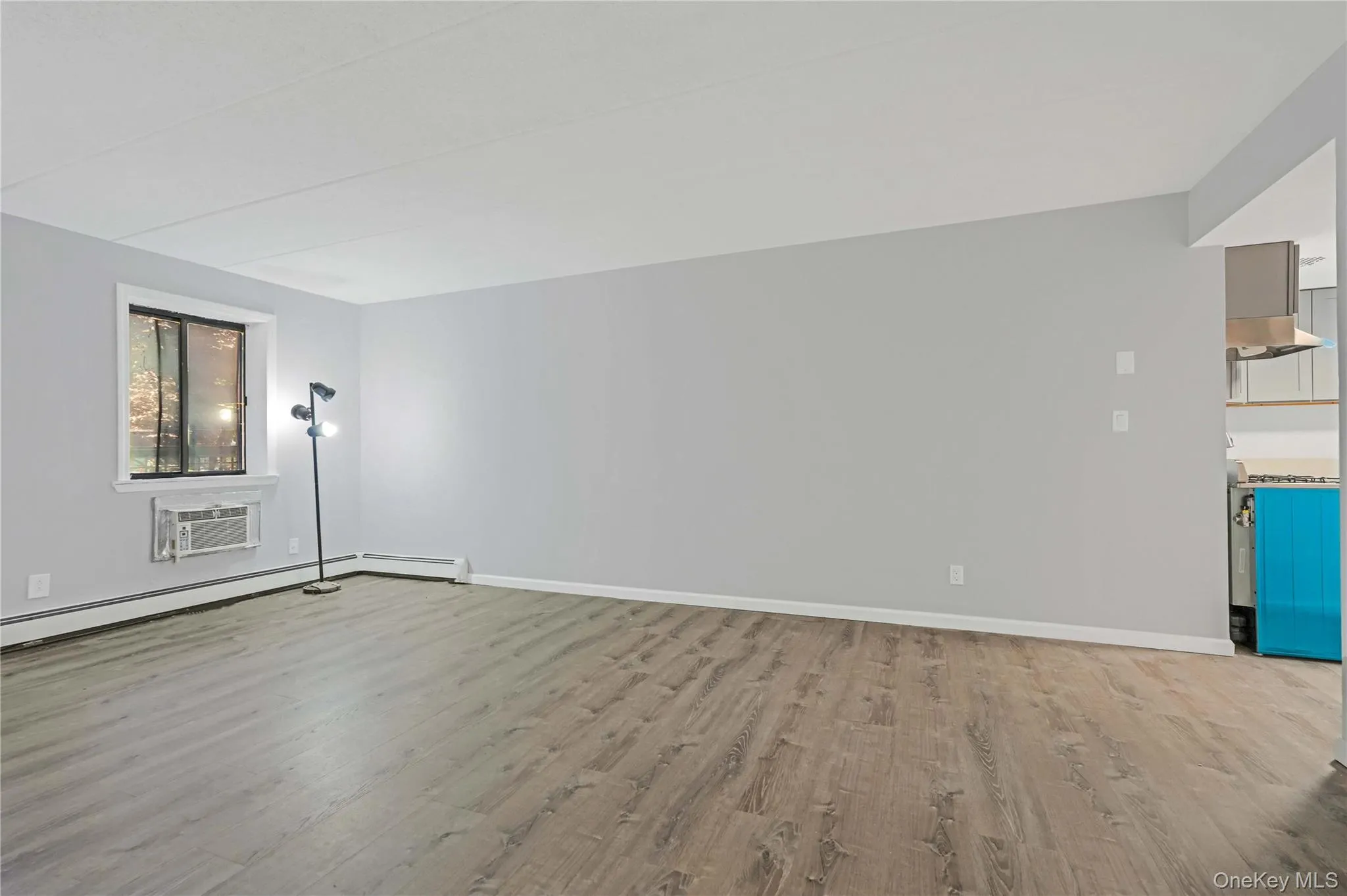 180-16 Wexford Terrace, New York, NY, 1 Bedroom Bedrooms, 3 Rooms Rooms,1 BathroomBathrooms,Residential,For Rent,Wexford,0,1042557 180-16 Wexford Terrace, New York, NY, 1 Bedroom Bedrooms, 3 Rooms Rooms,1 BathroomBathrooms,Residential,For Rent,Wexford,0,1042557