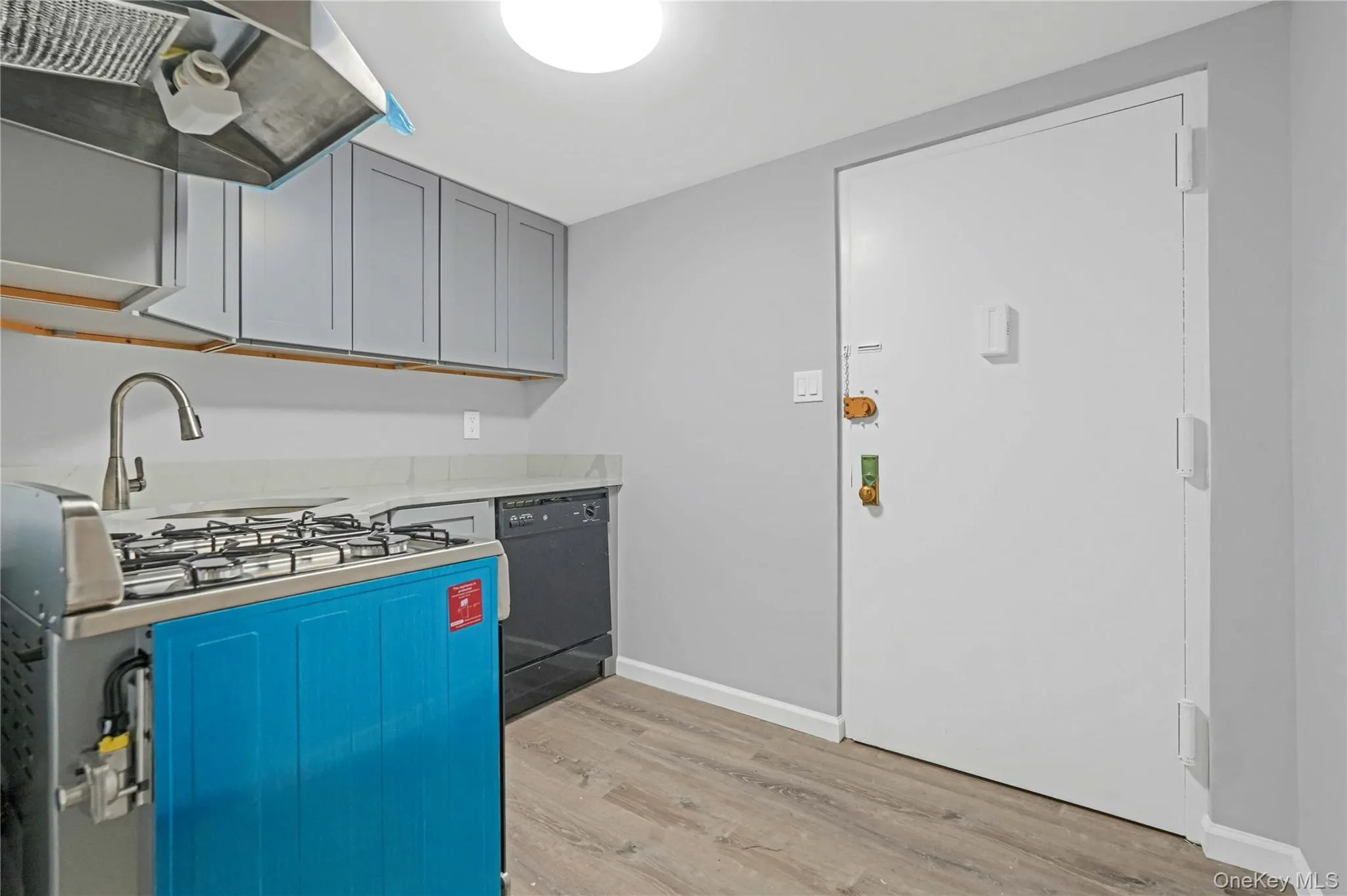 180-16 Wexford Terrace, New York, NY, 1 Bedroom Bedrooms, 3 Rooms Rooms,1 BathroomBathrooms,Residential,For Rent,Wexford,0,1042557 180-16 Wexford Terrace, New York, NY, 1 Bedroom Bedrooms, 3 Rooms Rooms,1 BathroomBathrooms,Residential,For Rent,Wexford,0,1042557