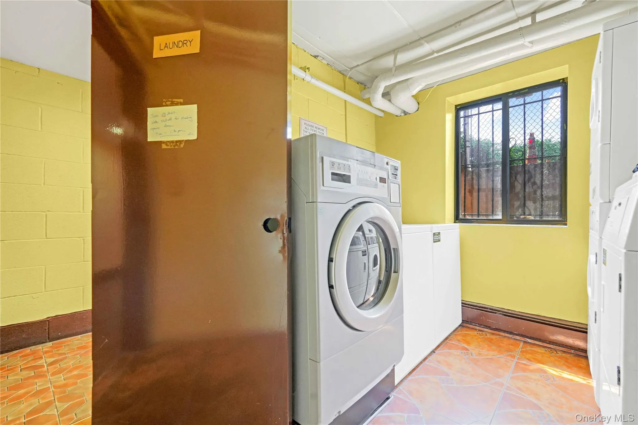 180-16 Wexford Terrace, New York, NY, 1 Bedroom Bedrooms, 3 Rooms Rooms,1 BathroomBathrooms,Residential,For Rent,Wexford,0,1042557 180-16 Wexford Terrace, New York, NY, 1 Bedroom Bedrooms, 3 Rooms Rooms,1 BathroomBathrooms,Residential,For Rent,Wexford,0,1042557