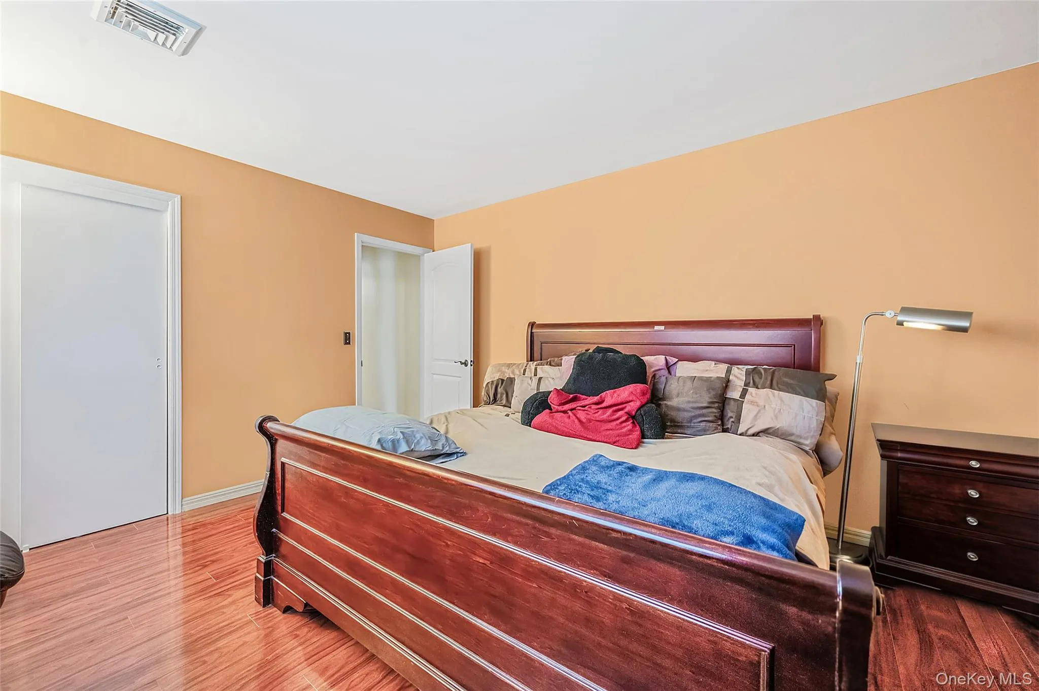 25 Kellogg Place, Huntington, NY, 5 Bedrooms Bedrooms, 9 Rooms Rooms,2 BathroomsBathrooms,Residential,For Rent,Kellogg,0,1042558 25 Kellogg Place, Huntington, NY, 5 Bedrooms Bedrooms, 9 Rooms Rooms,2 BathroomsBathrooms,Residential,For Rent,Kellogg,0,1042558