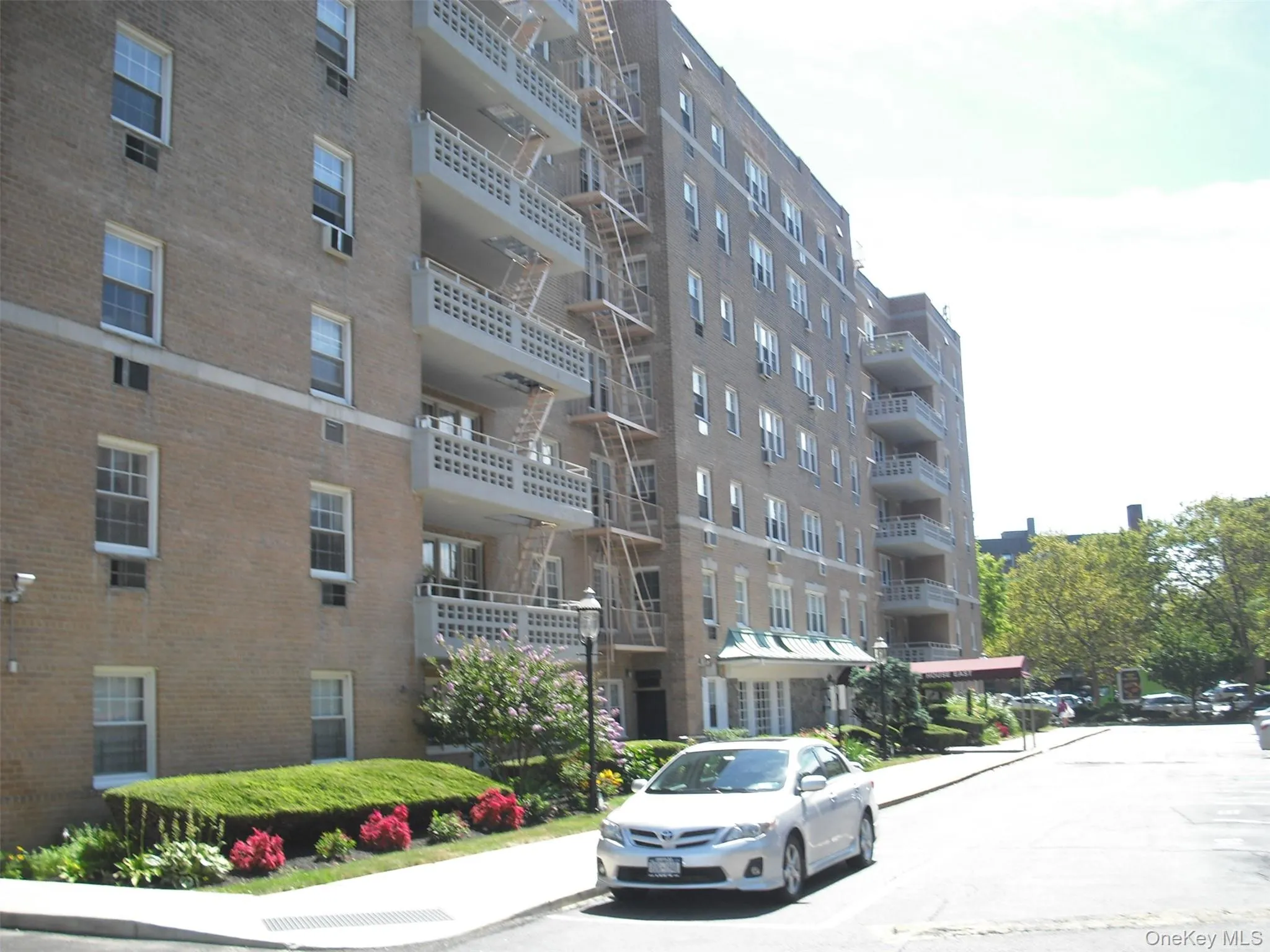 84-39 Apt 4L 153 Ave Avenue, New York, NY, 2 Bedrooms Bedrooms, 5 Rooms Rooms,2 BathroomsBathrooms,Residential,For Rent,153 Ave,0,1042559 84-39 Apt 4L 153 Ave Avenue, New York, NY, 2 Bedrooms Bedrooms, 5 Rooms Rooms,2 BathroomsBathrooms,Residential,For Rent,153 Ave,0,1042559