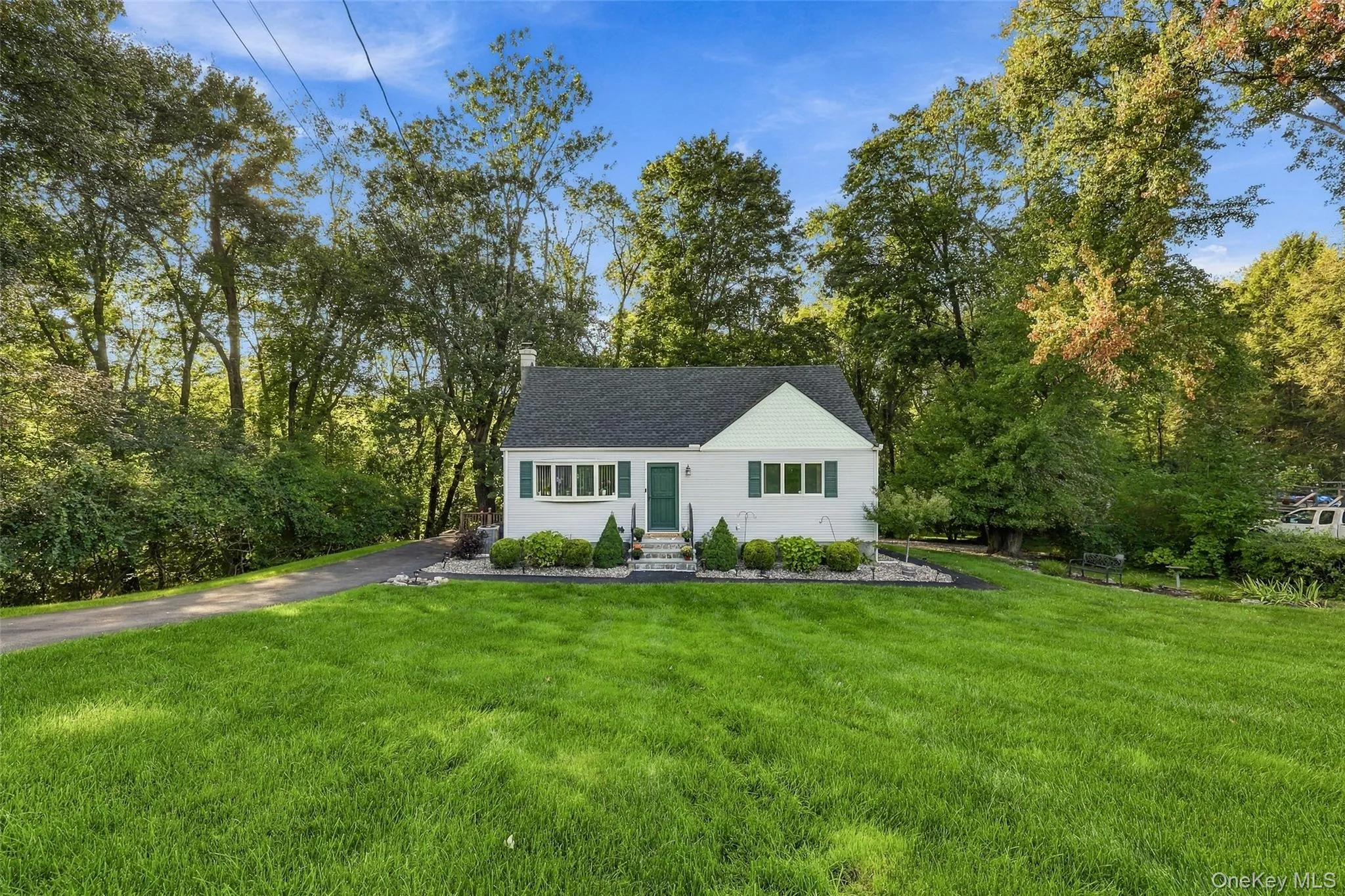 Spacious front yard. Spacious front yard.
