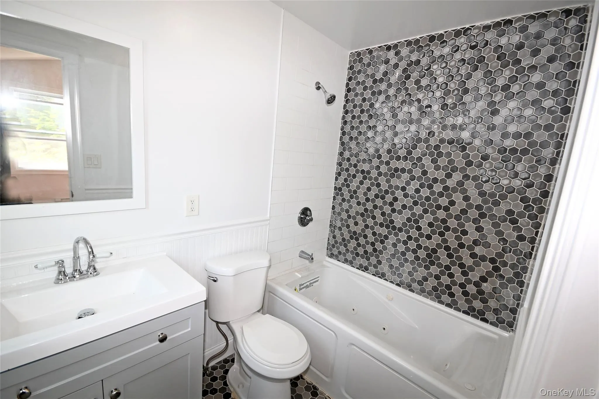 145-29 243rd Street, New York, NY, 4 Bedrooms Bedrooms, 7 Rooms Rooms,2 BathroomsBathrooms,Residential Lease,For Rent,243rd,0,1042567 145-29 243rd Street, New York, NY, 4 Bedrooms Bedrooms, 7 Rooms Rooms,2 BathroomsBathrooms,Residential Lease,For Rent,243rd,0,1042567