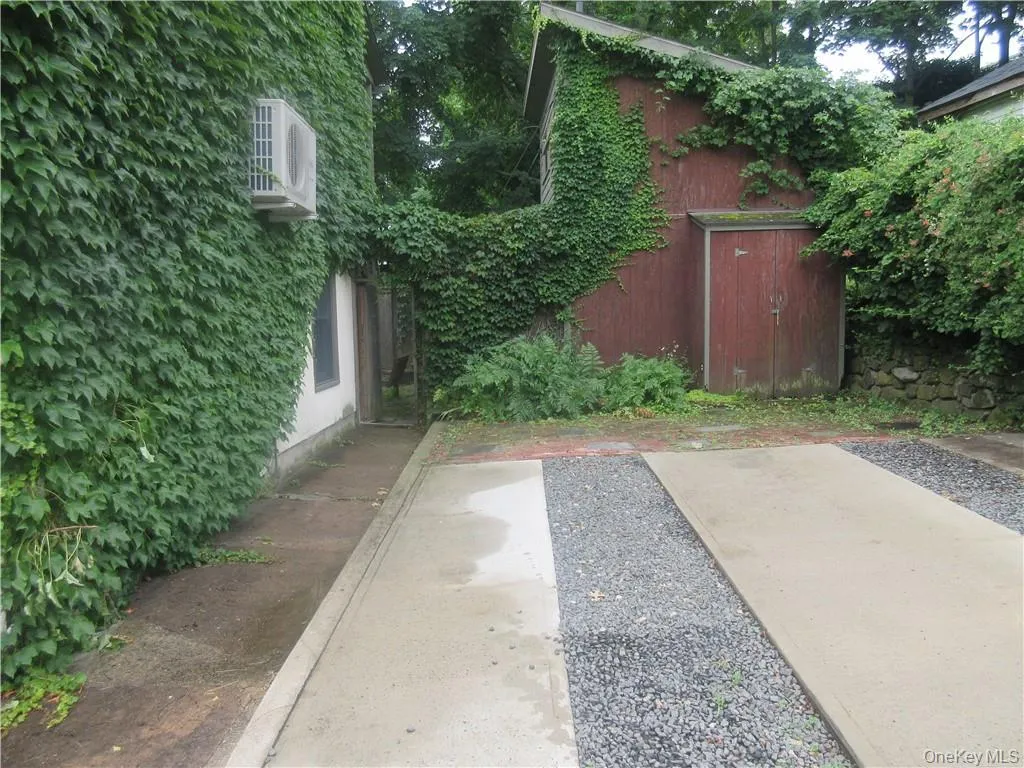 66 Franklin Street, Orangetown, NY, 2 Bedroom Bedrooms, 4 Room Rooms,1 BathroomBathrooms,Residential Lease,For Rent,Franklin,0,1042570 66 Franklin Street, Orangetown, NY, 2 Bedroom Bedrooms, 4 Room Rooms,1 BathroomBathrooms,Residential Lease,For Rent,Franklin,0,1042570
