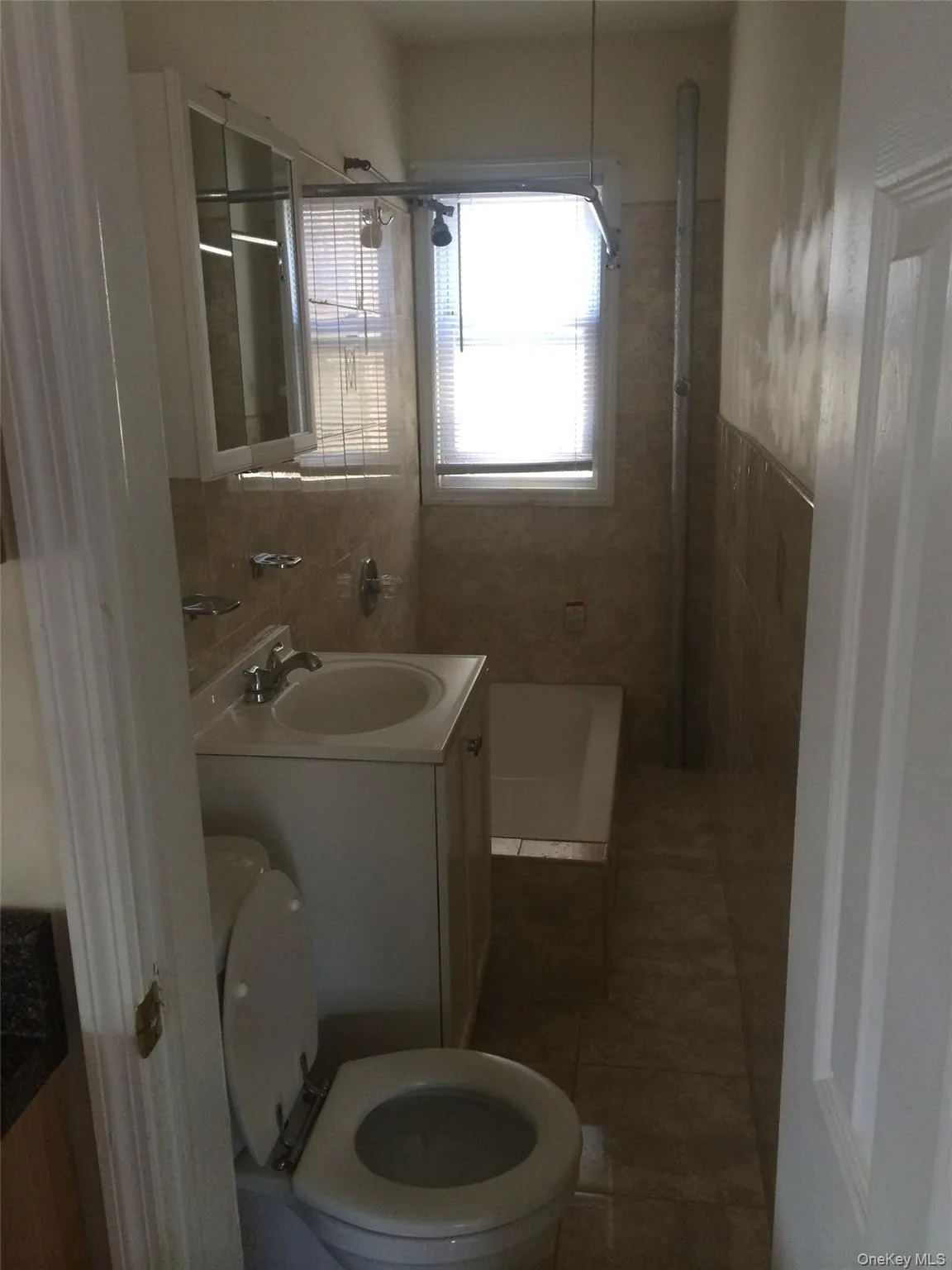 143-22 94th Avenue, New York, NY, 3 Bedrooms Bedrooms, 6 Rooms Rooms,1 BathroomBathrooms,Residential Lease,For Rent,94th,0,1042573 143-22 94th Avenue, New York, NY, 3 Bedrooms Bedrooms, 6 Rooms Rooms,1 BathroomBathrooms,Residential Lease,For Rent,94th,0,1042573