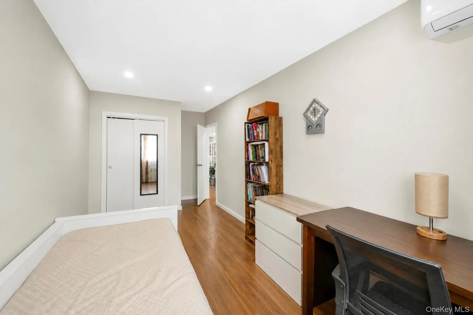 9203 241st Street, New York, NY, 2 Bedrooms Bedrooms, 4 Rooms Rooms,1 BathroomBathrooms,Residential Lease,For Rent,241st,0,1042575 9203 241st Street, New York, NY, 2 Bedrooms Bedrooms, 4 Rooms Rooms,1 BathroomBathrooms,Residential Lease,For Rent,241st,0,1042575