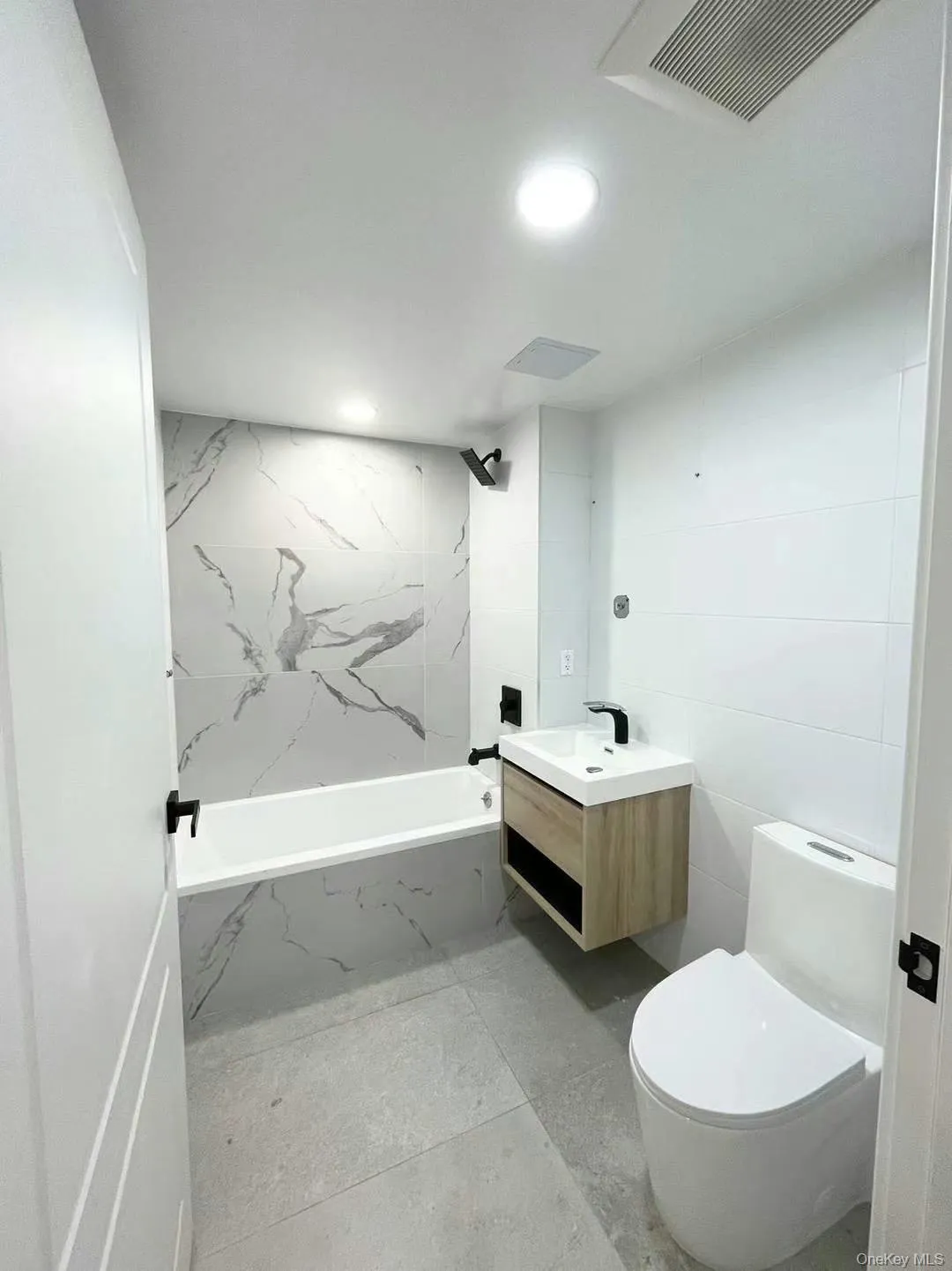 37-32 89th Street, New York, NY, 1 Bedroom Bedrooms, 3 Room Rooms,1 BathroomBathrooms,Residential Lease,For Rent,89th,0,1042577 37-32 89th Street, New York, NY, 1 Bedroom Bedrooms, 3 Room Rooms,1 BathroomBathrooms,Residential Lease,For Rent,89th,0,1042577