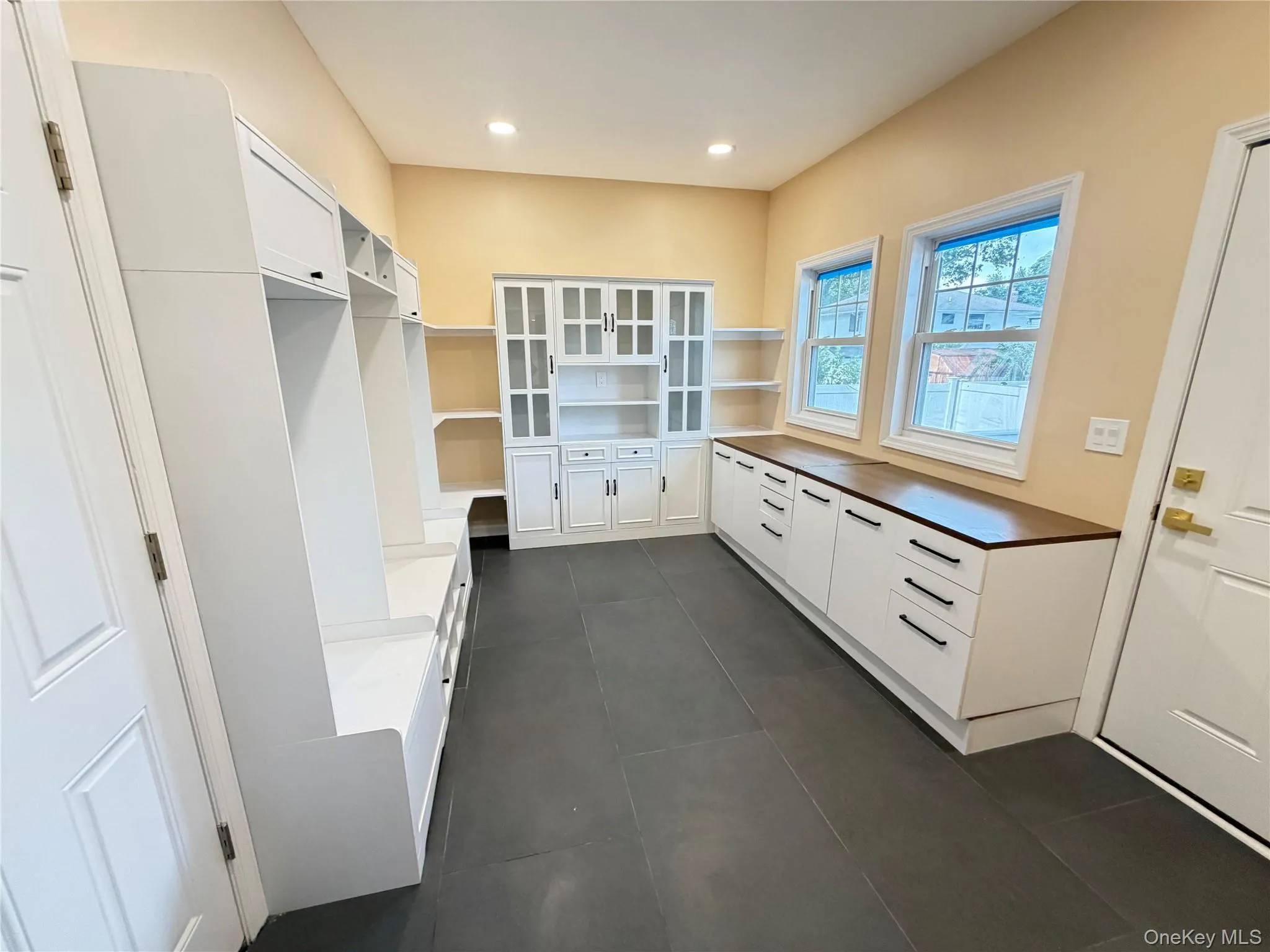 993 Orlando Avenue, Hempstead, NY, 3 Bedrooms Bedrooms, 9 Rooms Rooms,2 BathroomsBathrooms,Residential,For Rent,Orlando,0,1042579 993 Orlando Avenue, Hempstead, NY, 3 Bedrooms Bedrooms, 9 Rooms Rooms,2 BathroomsBathrooms,Residential,For Rent,Orlando,0,1042579