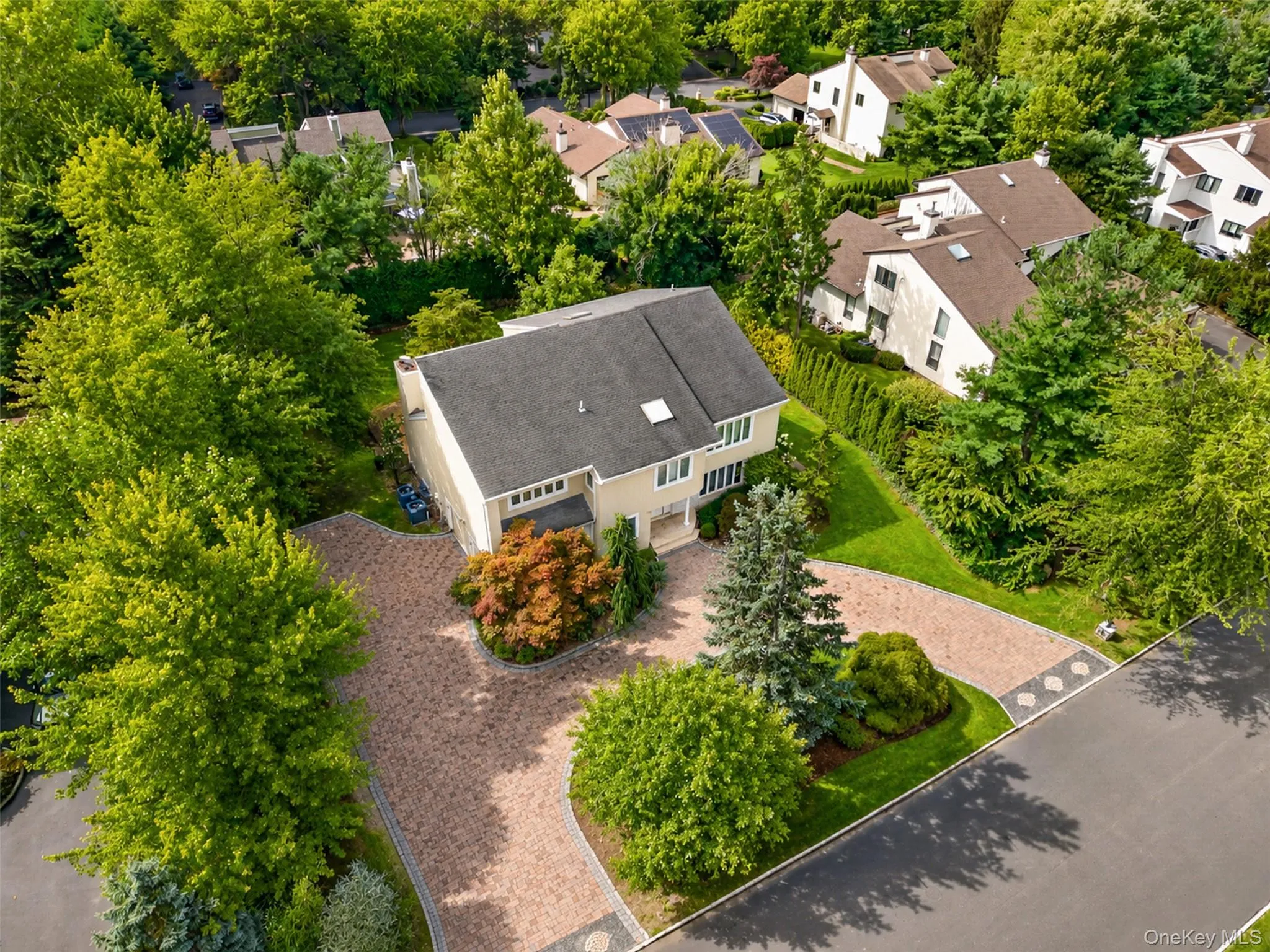 40 Bristol Drive, North Hempstead, NY, 5 Bedrooms Bedrooms, 10 Rooms Rooms,4 BathroomsBathrooms,Residential,For Rent,Bristol,0,1042580 40 Bristol Drive, North Hempstead, NY, 5 Bedrooms Bedrooms, 10 Rooms Rooms,4 BathroomsBathrooms,Residential,For Rent,Bristol,0,1042580