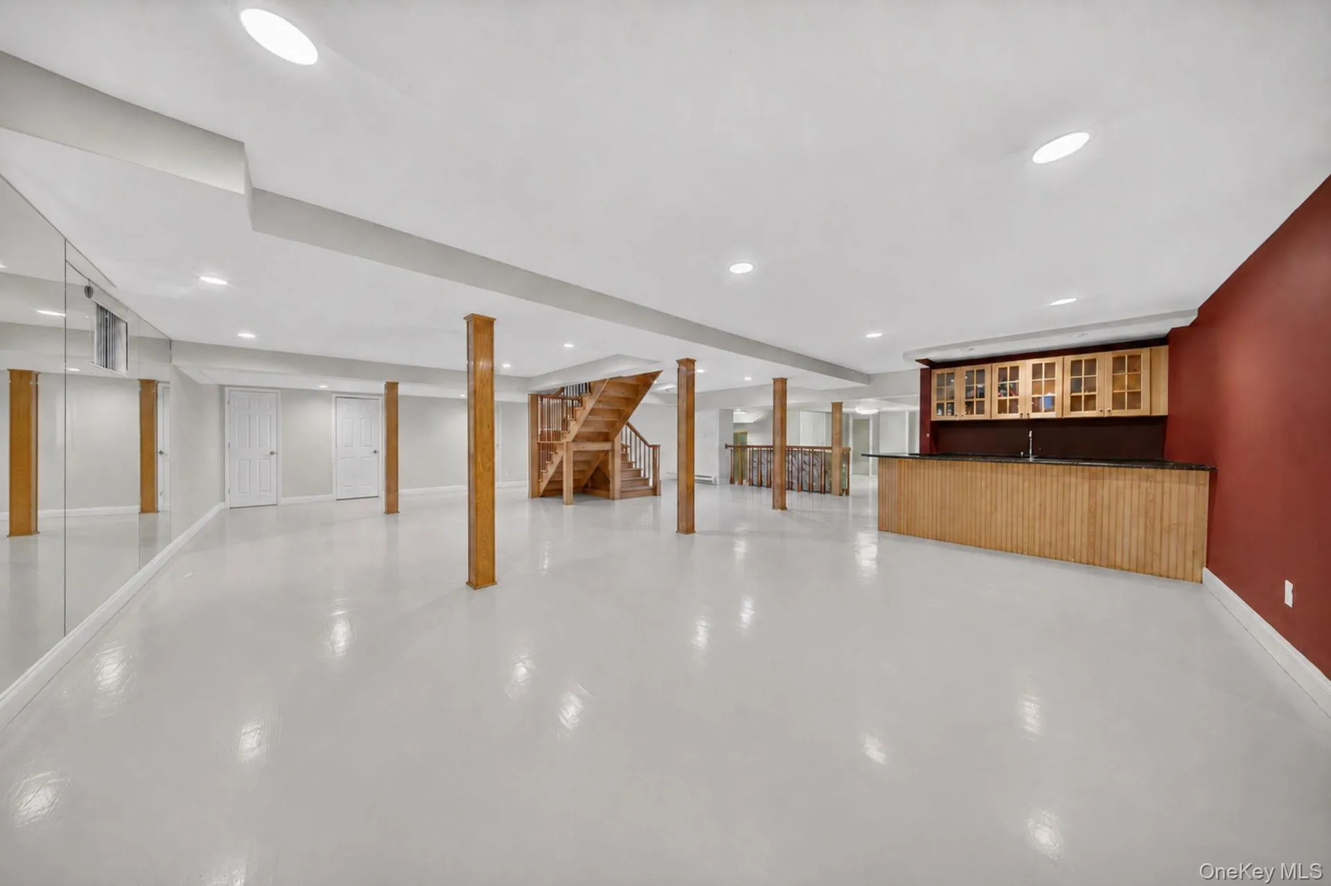 40 Bristol Drive, North Hempstead, NY, 5 Bedrooms Bedrooms, 10 Rooms Rooms,4 BathroomsBathrooms,Residential,For Rent,Bristol,0,1042580 40 Bristol Drive, North Hempstead, NY, 5 Bedrooms Bedrooms, 10 Rooms Rooms,4 BathroomsBathrooms,Residential,For Rent,Bristol,0,1042580
