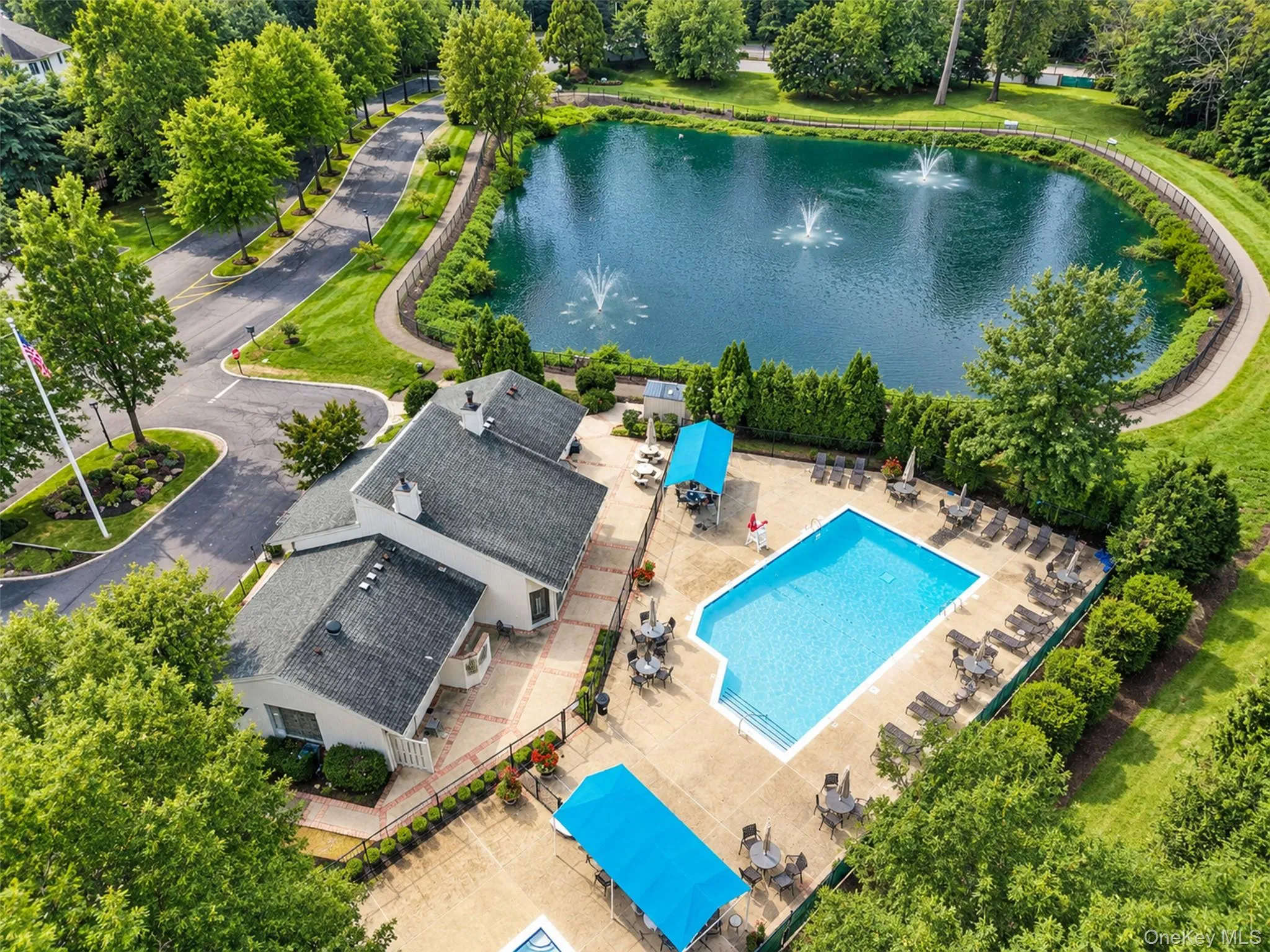 40 Bristol Drive, North Hempstead, NY, 5 Bedrooms Bedrooms, 10 Rooms Rooms,4 BathroomsBathrooms,Residential,For Rent,Bristol,0,1042580 40 Bristol Drive, North Hempstead, NY, 5 Bedrooms Bedrooms, 10 Rooms Rooms,4 BathroomsBathrooms,Residential,For Rent,Bristol,0,1042580