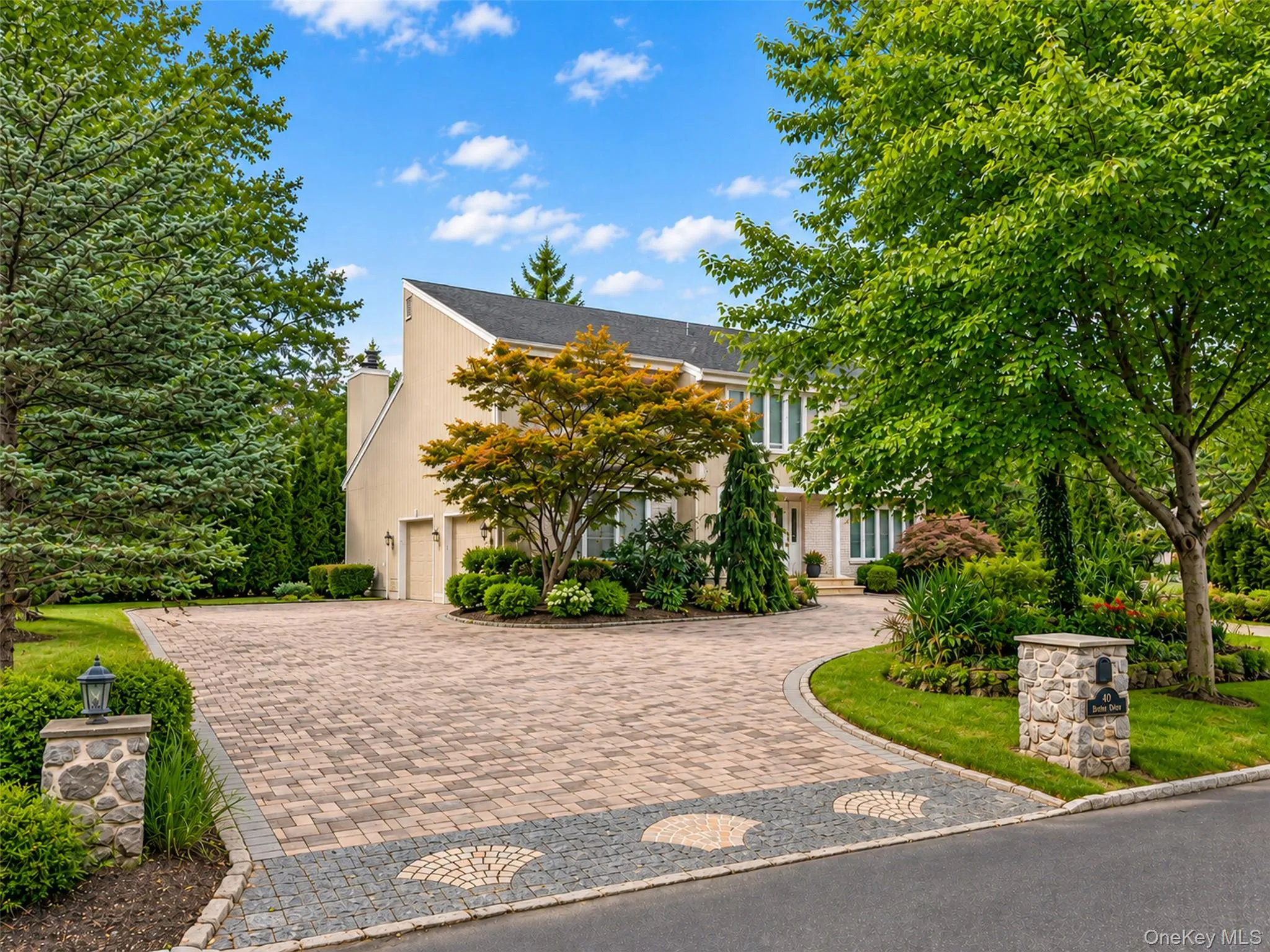 40 Bristol Drive, North Hempstead, NY, 5 Bedrooms Bedrooms, 10 Rooms Rooms,4 BathroomsBathrooms,Residential,For Rent,Bristol,0,1042580 40 Bristol Drive, North Hempstead, NY, 5 Bedrooms Bedrooms, 10 Rooms Rooms,4 BathroomsBathrooms,Residential,For Rent,Bristol,0,1042580