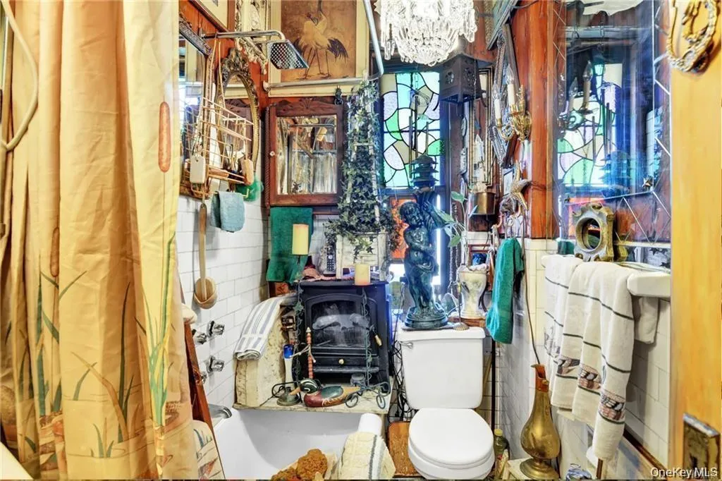 1976 Lafontaine Avenue, New York, NY, 3 Bedrooms Bedrooms, 5 Rooms Rooms,1 BathroomBathrooms,Residential,For Rent,Lafontaine,0,1042581 1976 Lafontaine Avenue, New York, NY, 3 Bedrooms Bedrooms, 5 Rooms Rooms,1 BathroomBathrooms,Residential,For Rent,Lafontaine,0,1042581