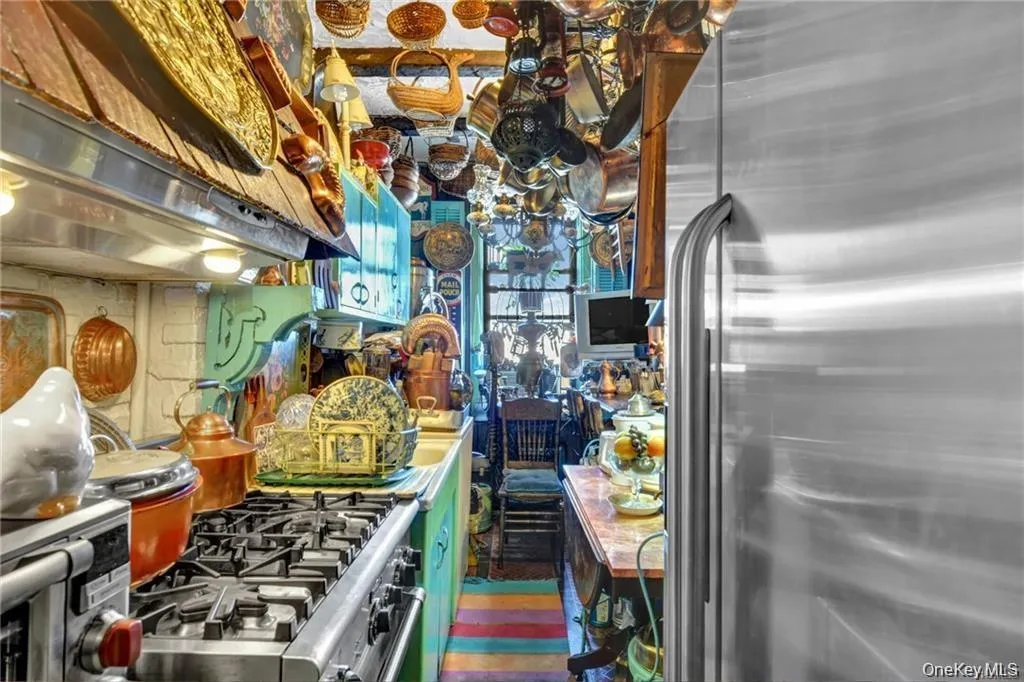 1976 Lafontaine Avenue, New York, NY, 3 Bedrooms Bedrooms, 5 Rooms Rooms,1 BathroomBathrooms,Residential,For Rent,Lafontaine,0,1042581 1976 Lafontaine Avenue, New York, NY, 3 Bedrooms Bedrooms, 5 Rooms Rooms,1 BathroomBathrooms,Residential,For Rent,Lafontaine,0,1042581