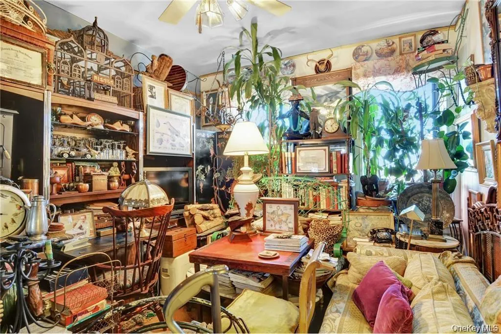 1976 Lafontaine Avenue, New York, NY, 3 Bedrooms Bedrooms, 5 Rooms Rooms,1 BathroomBathrooms,Residential,For Rent,Lafontaine,0,1042581 1976 Lafontaine Avenue, New York, NY, 3 Bedrooms Bedrooms, 5 Rooms Rooms,1 BathroomBathrooms,Residential,For Rent,Lafontaine,0,1042581