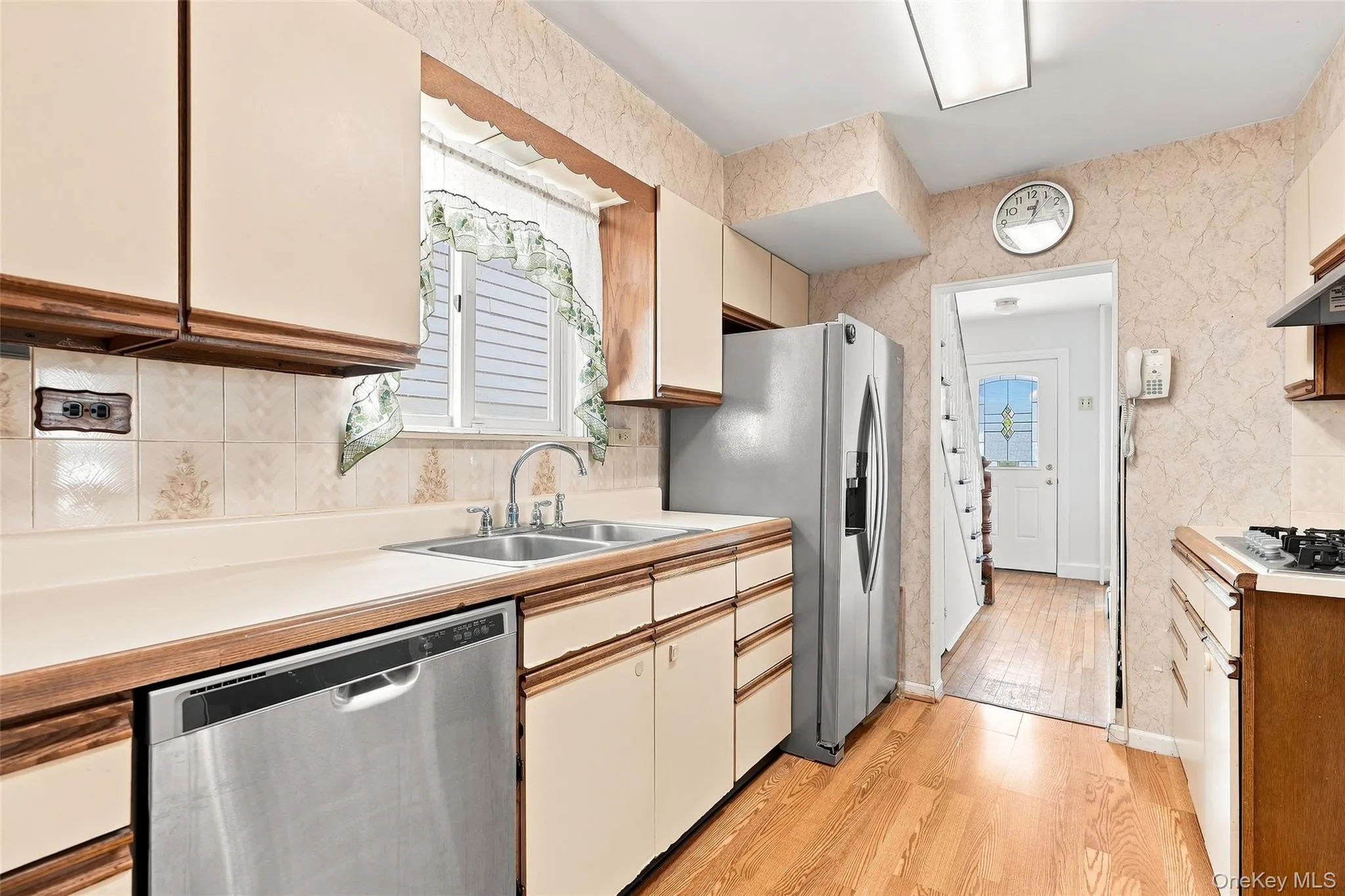43 Northfield Avenue, Greenburgh, NY, 3 Bedrooms Bedrooms, 7 Rooms Rooms,2 BathroomsBathrooms,Residential,For Rent,Northfield,0,1042585 43 Northfield Avenue, Greenburgh, NY, 3 Bedrooms Bedrooms, 7 Rooms Rooms,2 BathroomsBathrooms,Residential,For Rent,Northfield,0,1042585