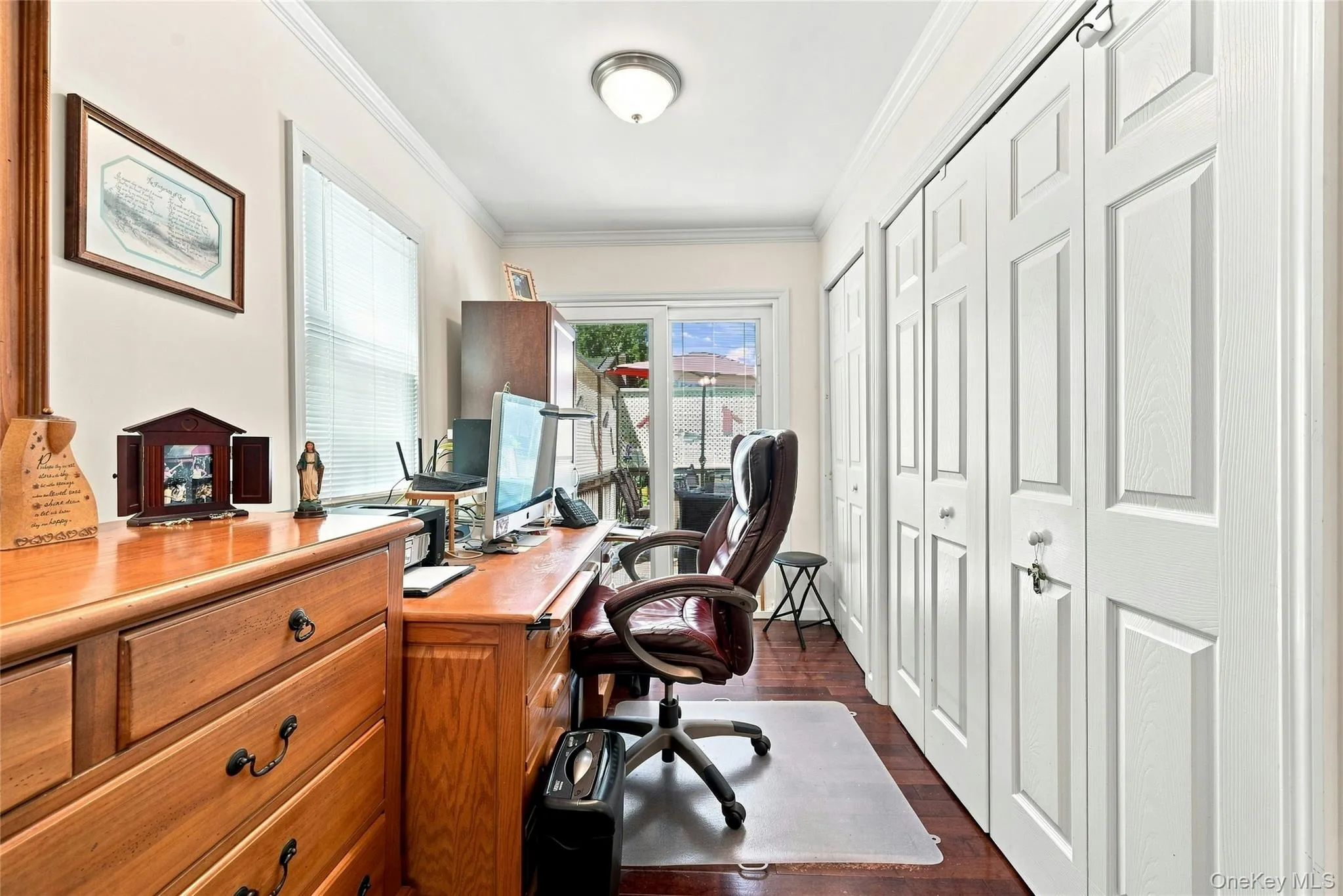 The Office Section Of The Large Primary Bedroom (Was Originally Two Bedrooms & Converted Into One Large Room) The Office Section Of The Large Primary Bedroom (Was Originally Two Bedrooms & Converted Into One Large Room)