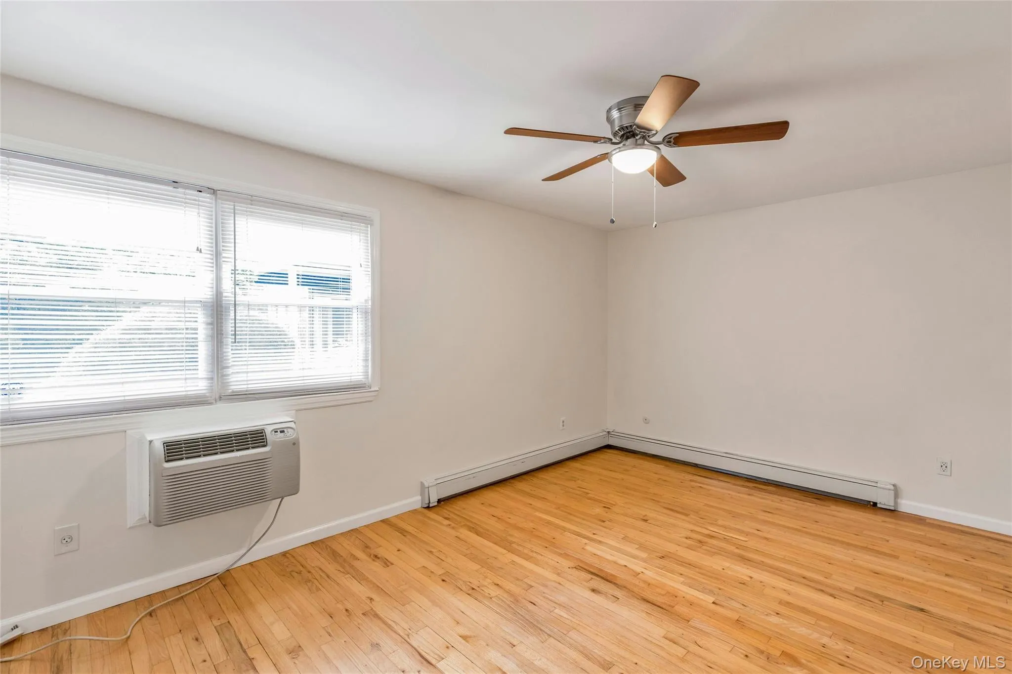 5218 Wilshire Lane, Islip, NY, 2 Bedrooms Bedrooms, 5 Rooms Rooms,1 BathroomBathrooms,Residential,For Rent,Wilshire,0,1042589 5218 Wilshire Lane, Islip, NY, 2 Bedrooms Bedrooms, 5 Rooms Rooms,1 BathroomBathrooms,Residential,For Rent,Wilshire,0,1042589