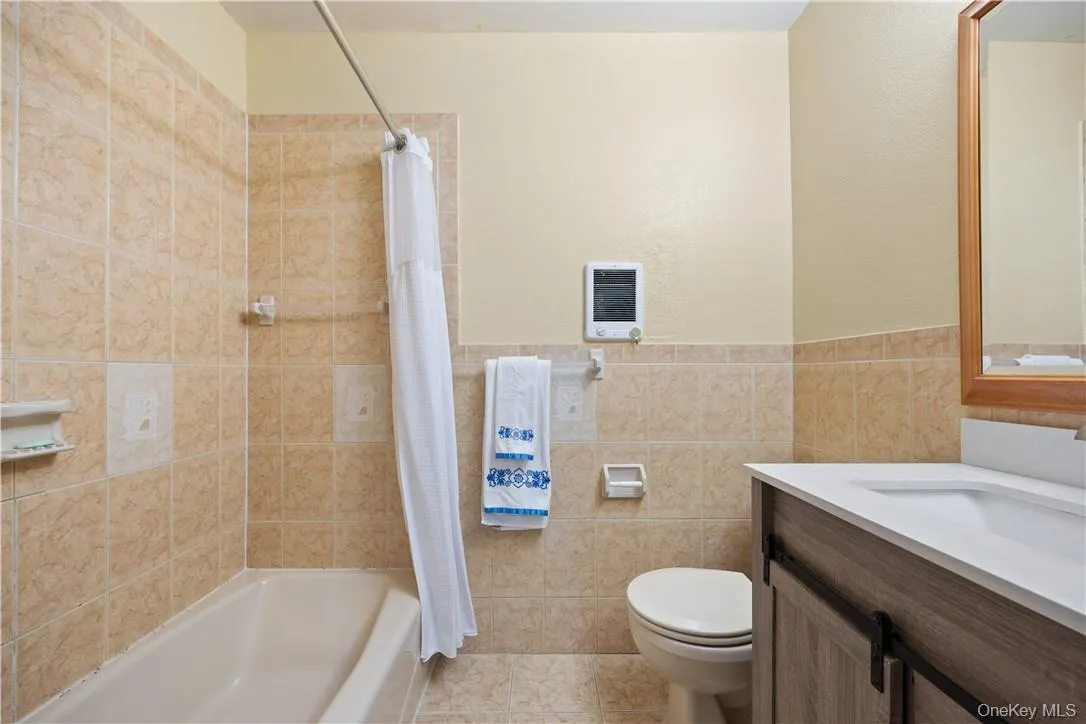 Primary bathroom. Primary bathroom.