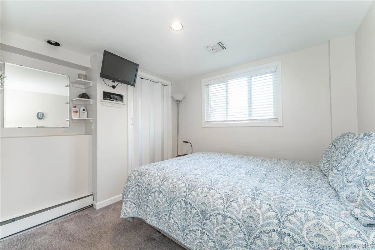 4 Brafmans Road, Hempstead, NY, 4 Bedrooms Bedrooms, 6 Rooms Rooms,2 BathroomsBathrooms,Residential,For Rent,Brafmans,0,1042591 4 Brafmans Road, Hempstead, NY, 4 Bedrooms Bedrooms, 6 Rooms Rooms,2 BathroomsBathrooms,Residential,For Rent,Brafmans,0,1042591