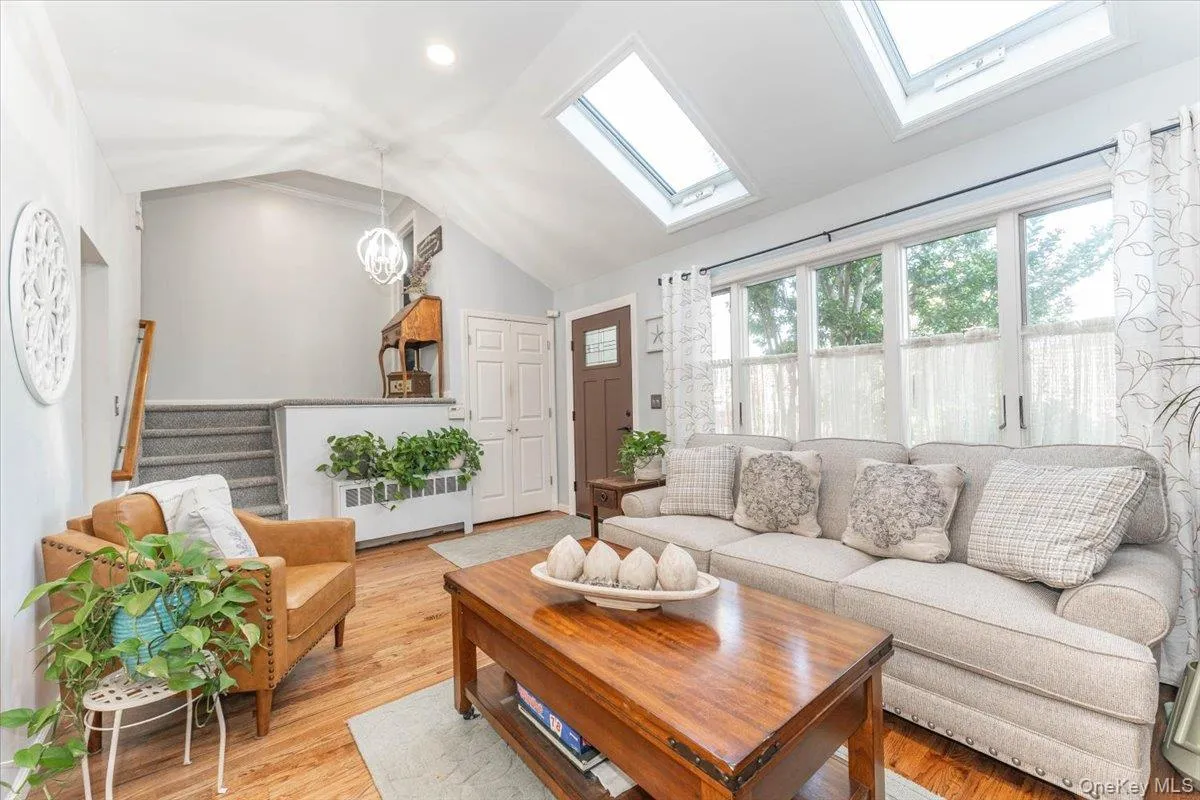 4 Brafmans Road, Hempstead, NY, 4 Bedrooms Bedrooms, 6 Rooms Rooms,2 BathroomsBathrooms,Residential,For Rent,Brafmans,0,1042591 4 Brafmans Road, Hempstead, NY, 4 Bedrooms Bedrooms, 6 Rooms Rooms,2 BathroomsBathrooms,Residential,For Rent,Brafmans,0,1042591