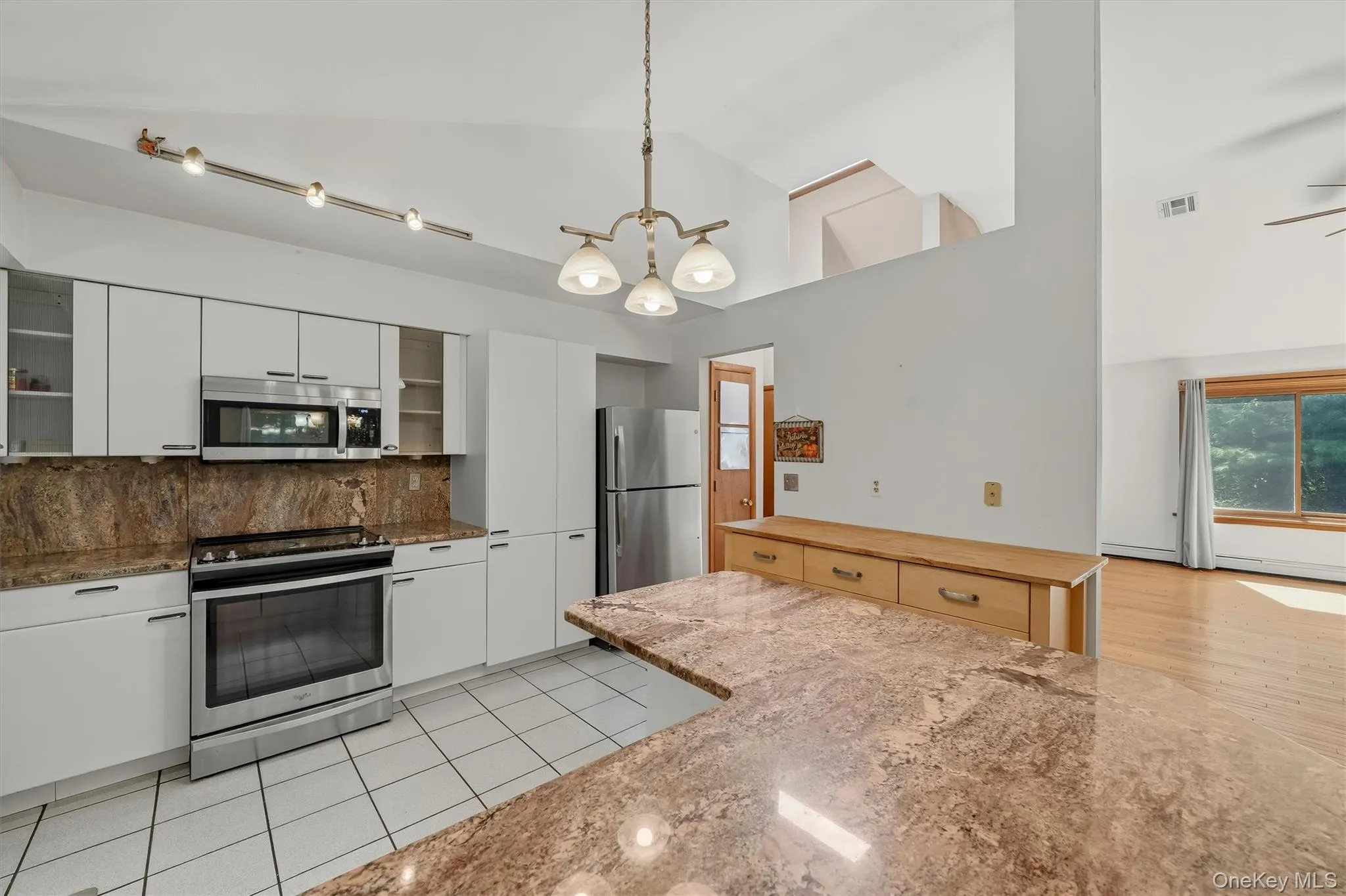 383 Rt 32, Woodbury, NY, 3 Bedrooms Bedrooms, 7 Rooms Rooms,2 BathroomsBathrooms,Residential Lease,For Rent,Rt 32,0,1042593 383 Rt 32, Woodbury, NY, 3 Bedrooms Bedrooms, 7 Rooms Rooms,2 BathroomsBathrooms,Residential Lease,For Rent,Rt 32,0,1042593
