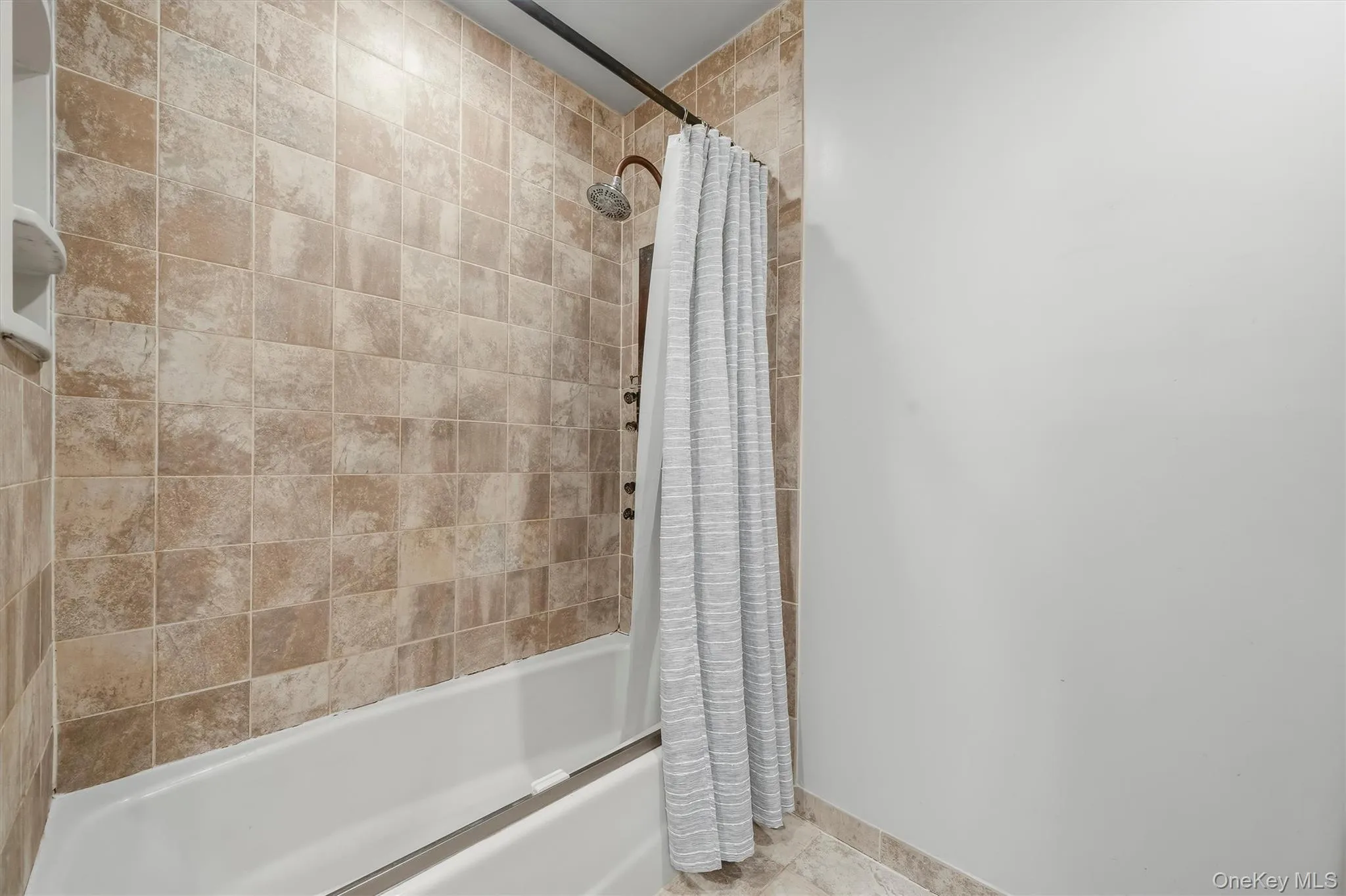 383 Rt 32, Woodbury, NY, 3 Bedrooms Bedrooms, 7 Rooms Rooms,2 BathroomsBathrooms,Residential Lease,For Rent,Rt 32,0,1042593 383 Rt 32, Woodbury, NY, 3 Bedrooms Bedrooms, 7 Rooms Rooms,2 BathroomsBathrooms,Residential Lease,For Rent,Rt 32,0,1042593
