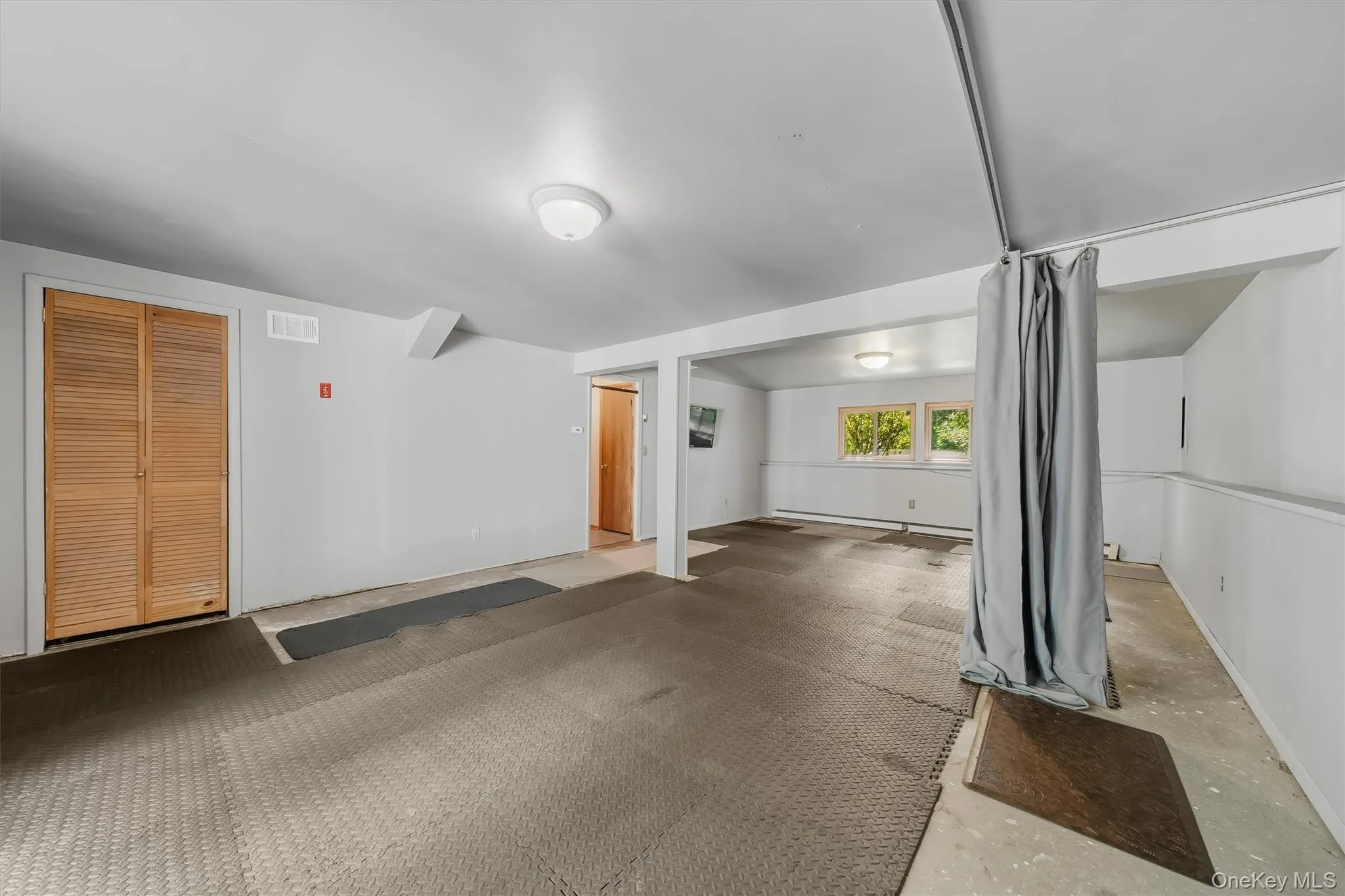 383 Rt 32, Woodbury, NY, 3 Bedrooms Bedrooms, 7 Rooms Rooms,2 BathroomsBathrooms,Residential Lease,For Rent,Rt 32,0,1042593 383 Rt 32, Woodbury, NY, 3 Bedrooms Bedrooms, 7 Rooms Rooms,2 BathroomsBathrooms,Residential Lease,For Rent,Rt 32,0,1042593