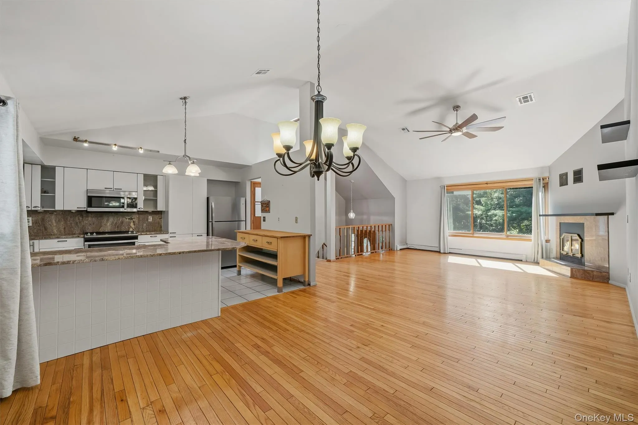 383 Rt 32, Woodbury, NY, 3 Bedrooms Bedrooms, 7 Rooms Rooms,2 BathroomsBathrooms,Residential Lease,For Rent,Rt 32,0,1042593 383 Rt 32, Woodbury, NY, 3 Bedrooms Bedrooms, 7 Rooms Rooms,2 BathroomsBathrooms,Residential Lease,For Rent,Rt 32,0,1042593