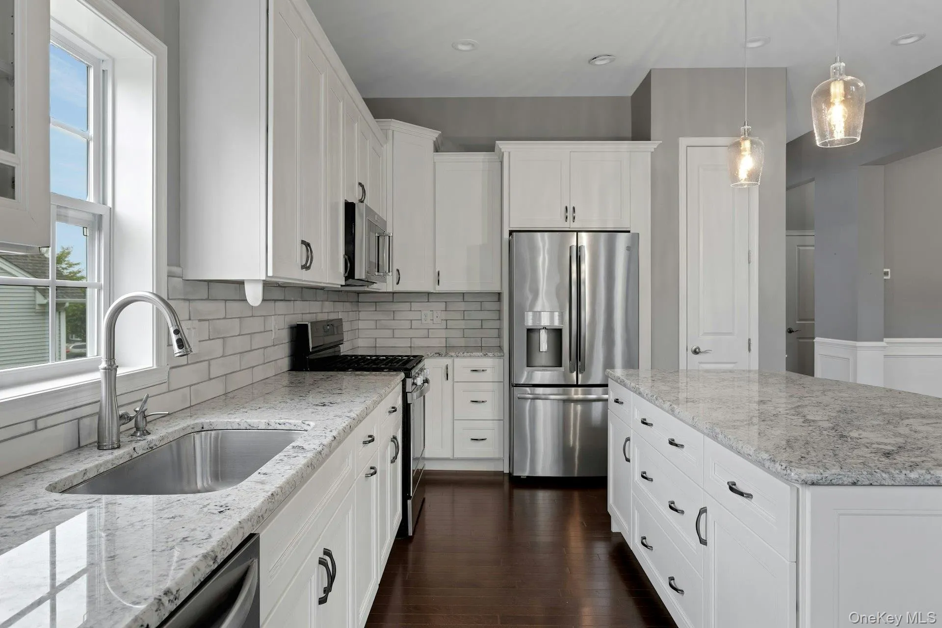 Stainless Steel Appliances, Beautiful Counters Stainless Steel Appliances, Beautiful Counters