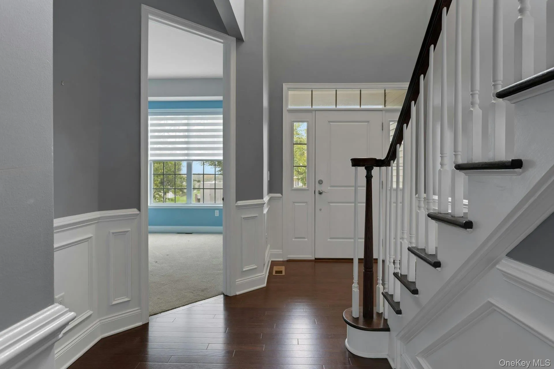 Magnificent 2 Story Entrance Magnificent 2 Story Entrance