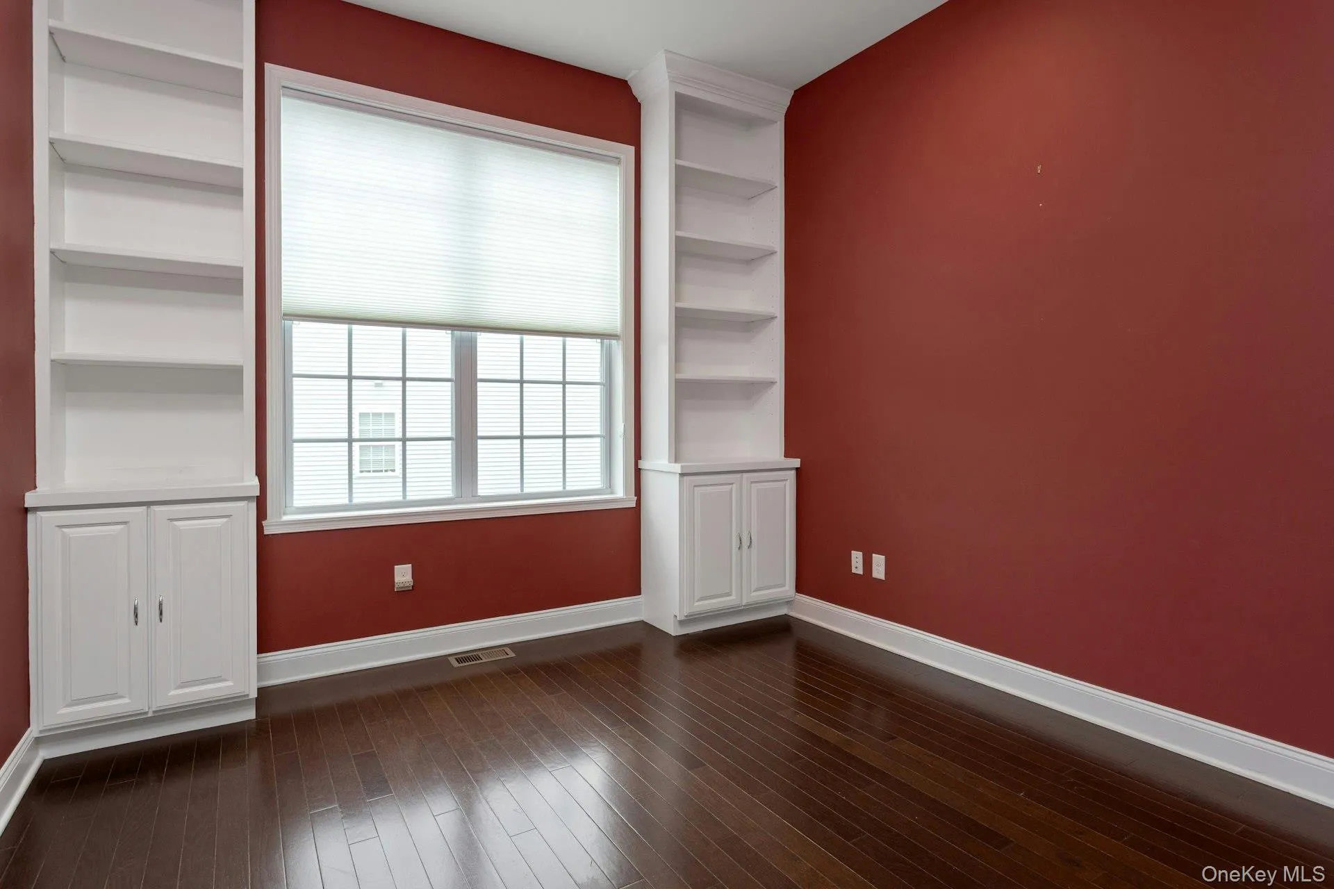 Den or Office With Built Ins Den or Office With Built Ins