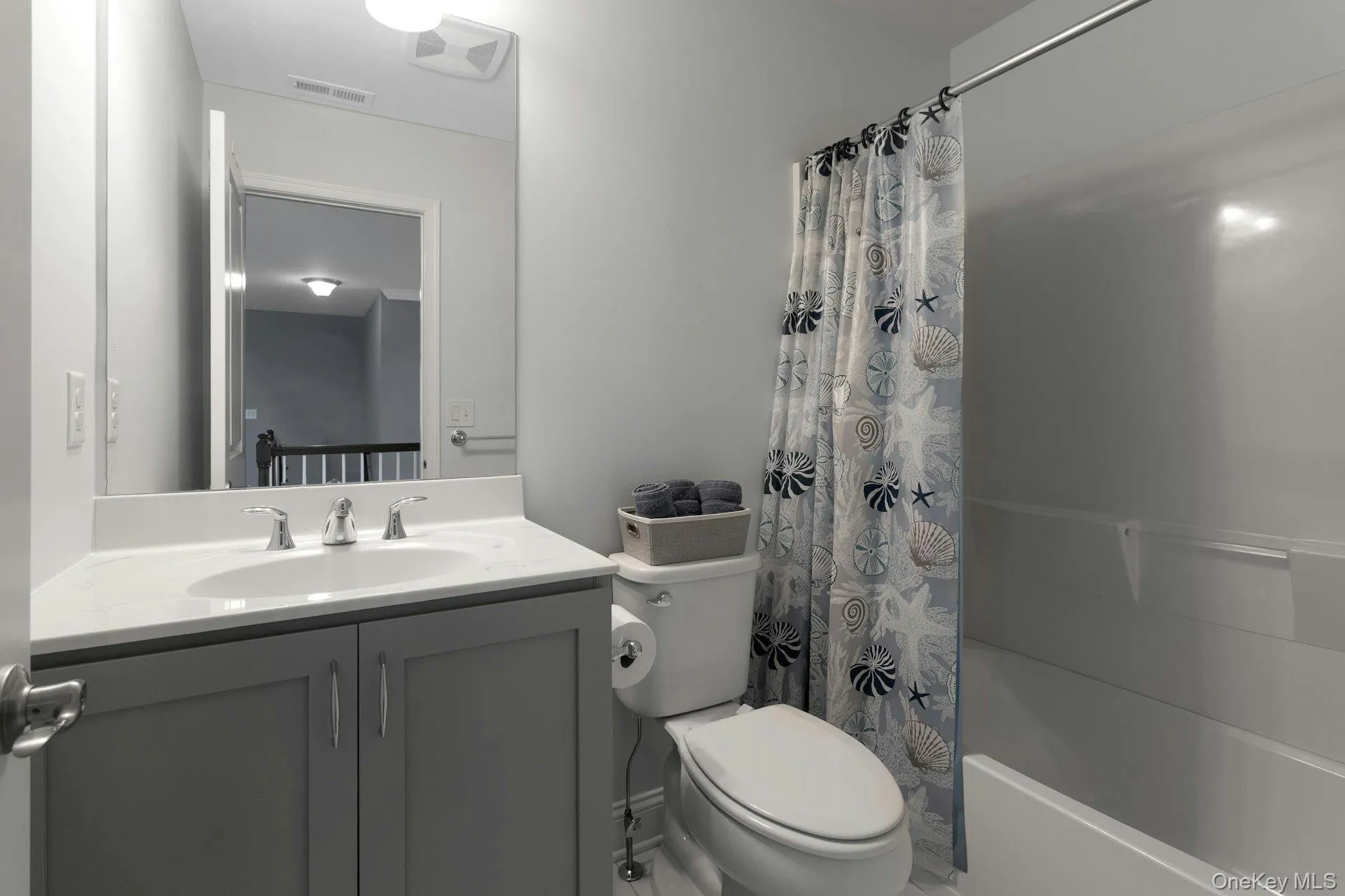 2nd Floor Full Bathroom 2nd Floor Full Bathroom