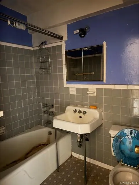 Bathroom Bathroom