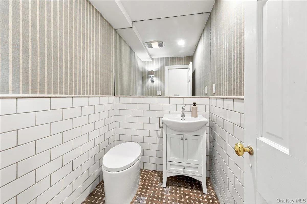 28 Wrights Mill Road, New Castle, NY, 4 Bedrooms Bedrooms, 11 Rooms Rooms,5 BathroomsBathrooms,Residential Lease,For Rent,Wrights Mill,0,1042604 28 Wrights Mill Road, New Castle, NY, 4 Bedrooms Bedrooms, 11 Rooms Rooms,5 BathroomsBathrooms,Residential Lease,For Rent,Wrights Mill,0,1042604