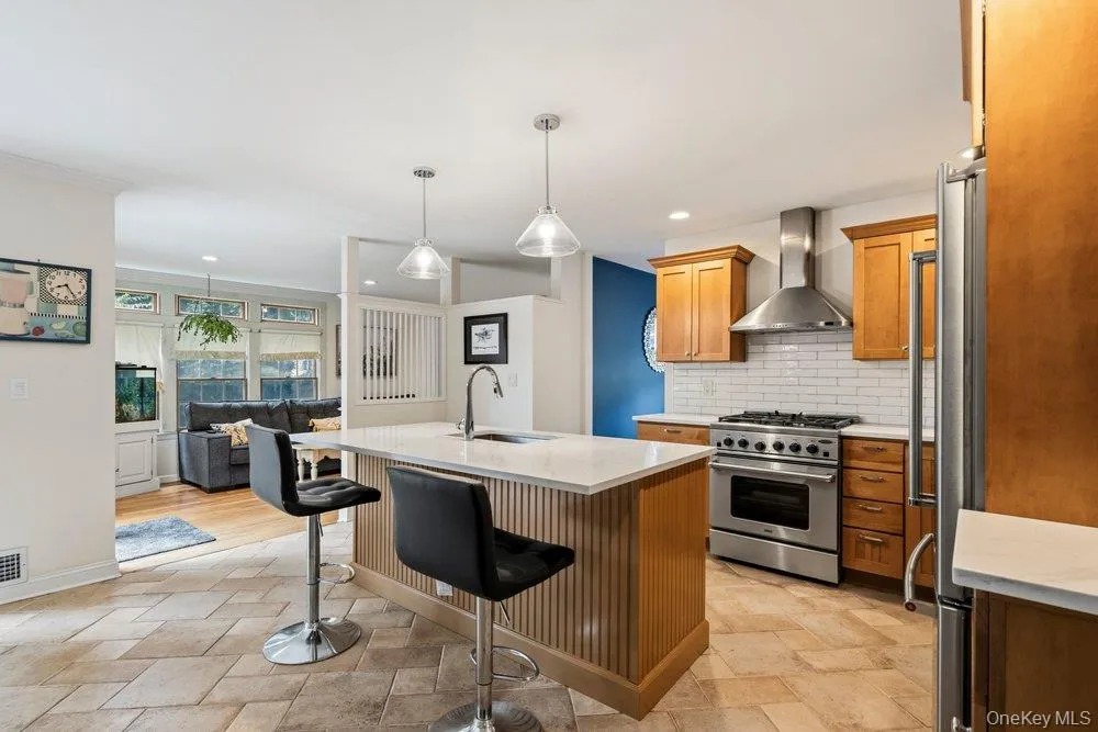 27 Delaware Avenue, Oyster Bay, NY, 5 Bedrooms Bedrooms, 9 Rooms Rooms,3 BathroomsBathrooms,Residential,For Rent,Delaware,0,1042605 27 Delaware Avenue, Oyster Bay, NY, 5 Bedrooms Bedrooms, 9 Rooms Rooms,3 BathroomsBathrooms,Residential,For Rent,Delaware,0,1042605