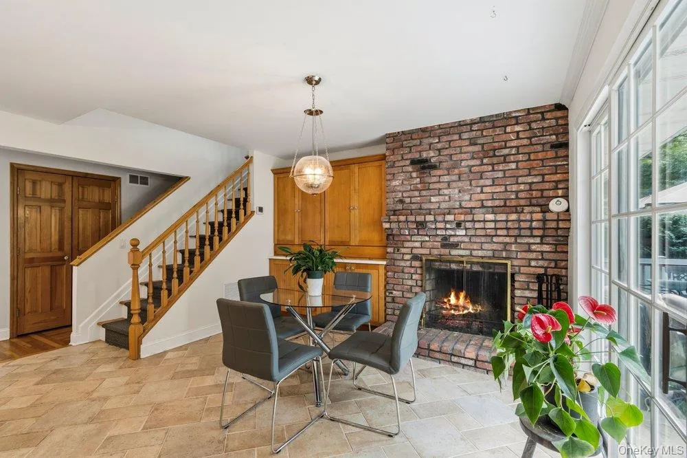 27 Delaware Avenue, Oyster Bay, NY, 5 Bedrooms Bedrooms, 9 Rooms Rooms,3 BathroomsBathrooms,Residential,For Rent,Delaware,0,1042605 27 Delaware Avenue, Oyster Bay, NY, 5 Bedrooms Bedrooms, 9 Rooms Rooms,3 BathroomsBathrooms,Residential,For Rent,Delaware,0,1042605