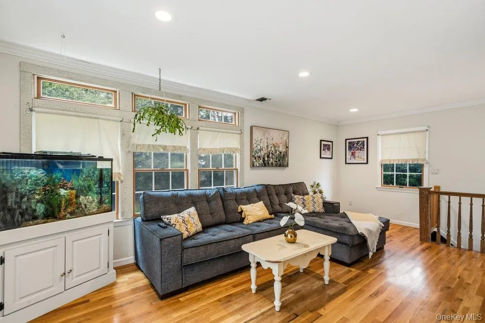 27 Delaware Avenue, Oyster Bay, NY, 5 Bedrooms Bedrooms, 9 Rooms Rooms,3 BathroomsBathrooms,Residential,For Rent,Delaware,0,1042605 27 Delaware Avenue, Oyster Bay, NY, 5 Bedrooms Bedrooms, 9 Rooms Rooms,3 BathroomsBathrooms,Residential,For Rent,Delaware,0,1042605