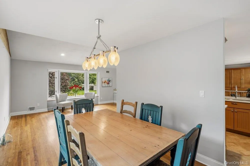 27 Delaware Avenue, Oyster Bay, NY, 5 Bedrooms Bedrooms, 9 Rooms Rooms,3 BathroomsBathrooms,Residential,For Rent,Delaware,0,1042605 27 Delaware Avenue, Oyster Bay, NY, 5 Bedrooms Bedrooms, 9 Rooms Rooms,3 BathroomsBathrooms,Residential,For Rent,Delaware,0,1042605