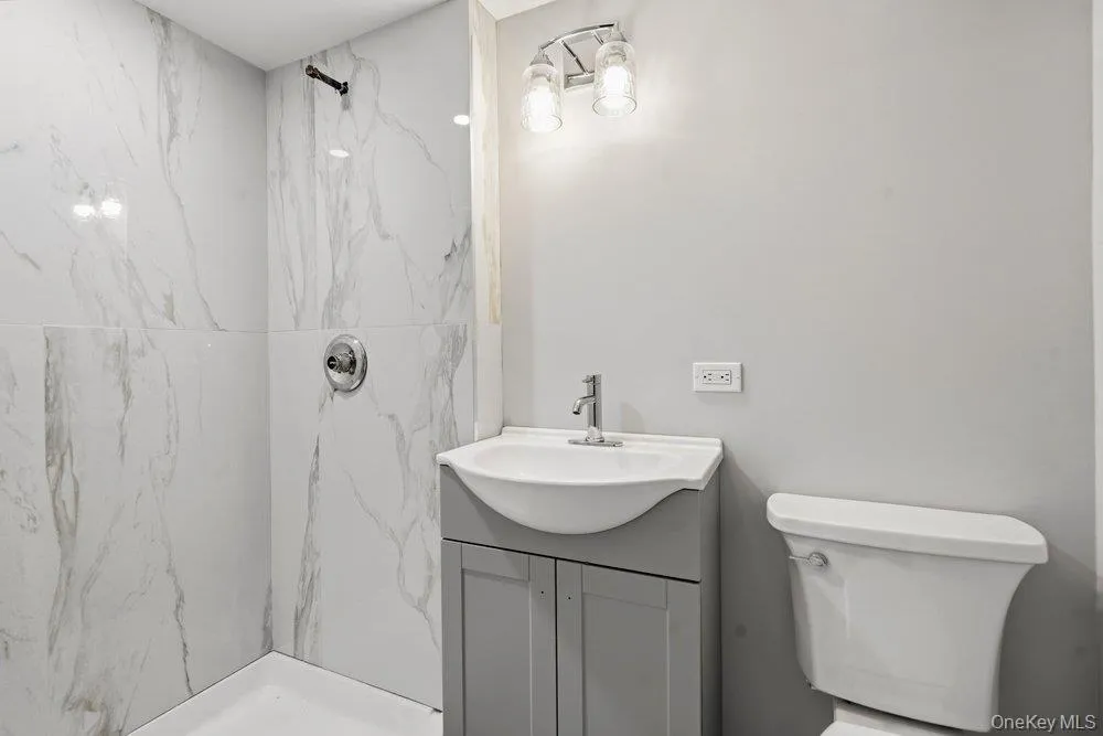 27 Delaware Avenue, Oyster Bay, NY, 5 Bedrooms Bedrooms, 9 Rooms Rooms,3 BathroomsBathrooms,Residential,For Rent,Delaware,0,1042605 27 Delaware Avenue, Oyster Bay, NY, 5 Bedrooms Bedrooms, 9 Rooms Rooms,3 BathroomsBathrooms,Residential,For Rent,Delaware,0,1042605